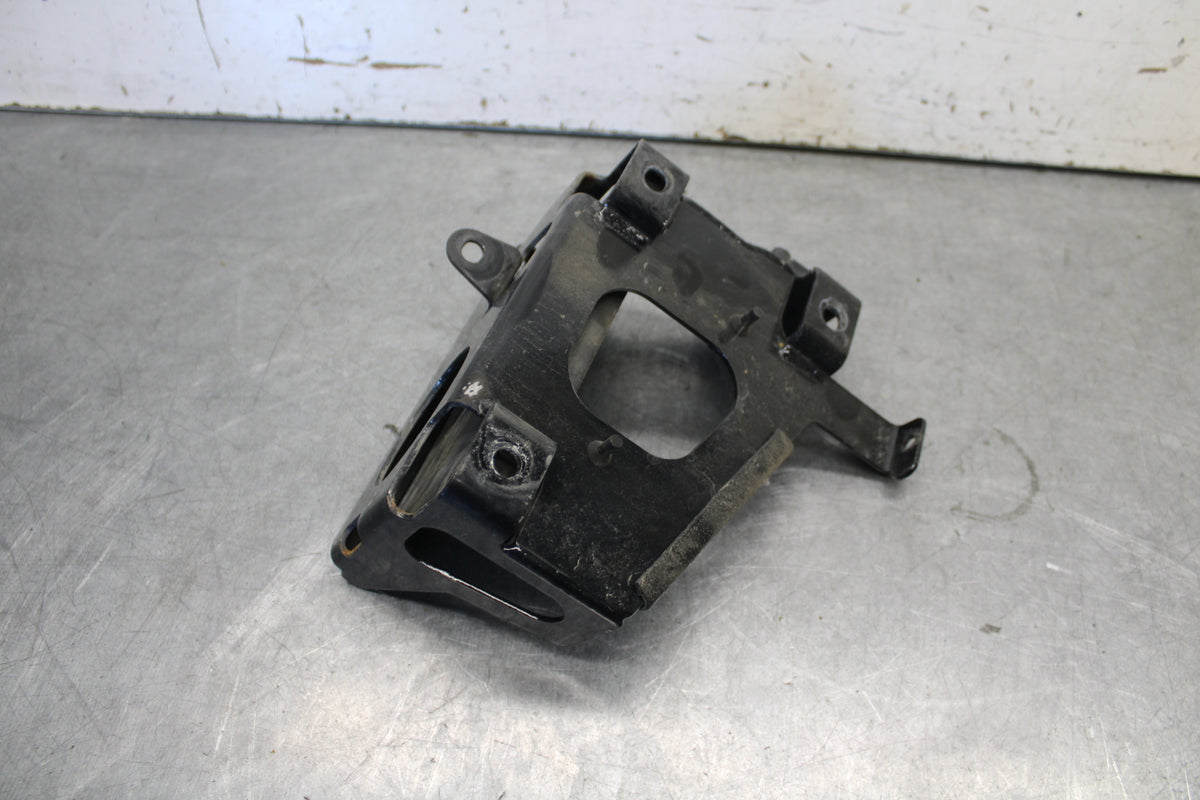 04-16 HARLEY-DAVIDSON SPORTSTER 883 BATTERY TRAY BOX HOLDER BB680 