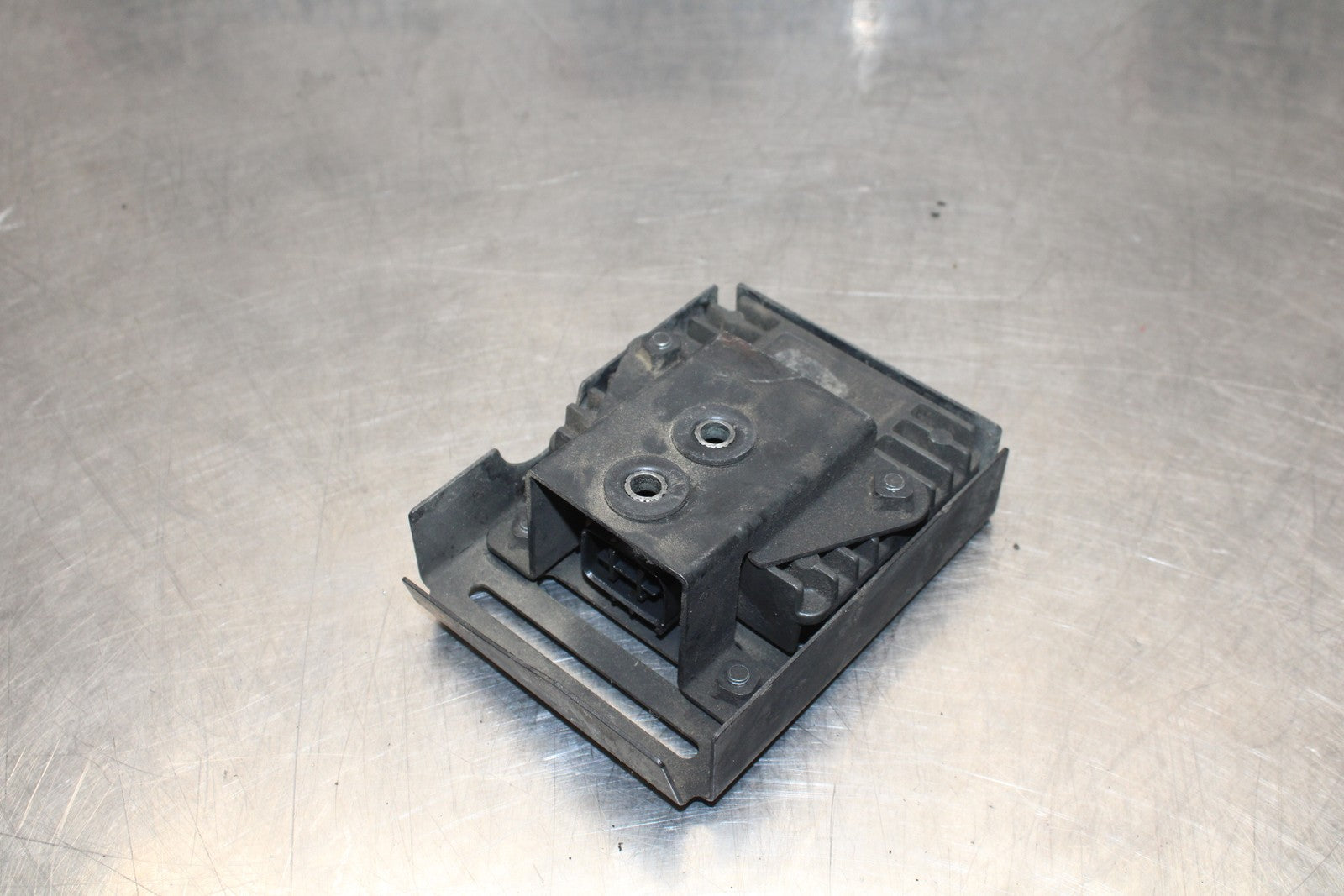 08 KAWASAKI VULCAN 900 RECTIFIER VOLTAGE REGULATOR & COVER BB184