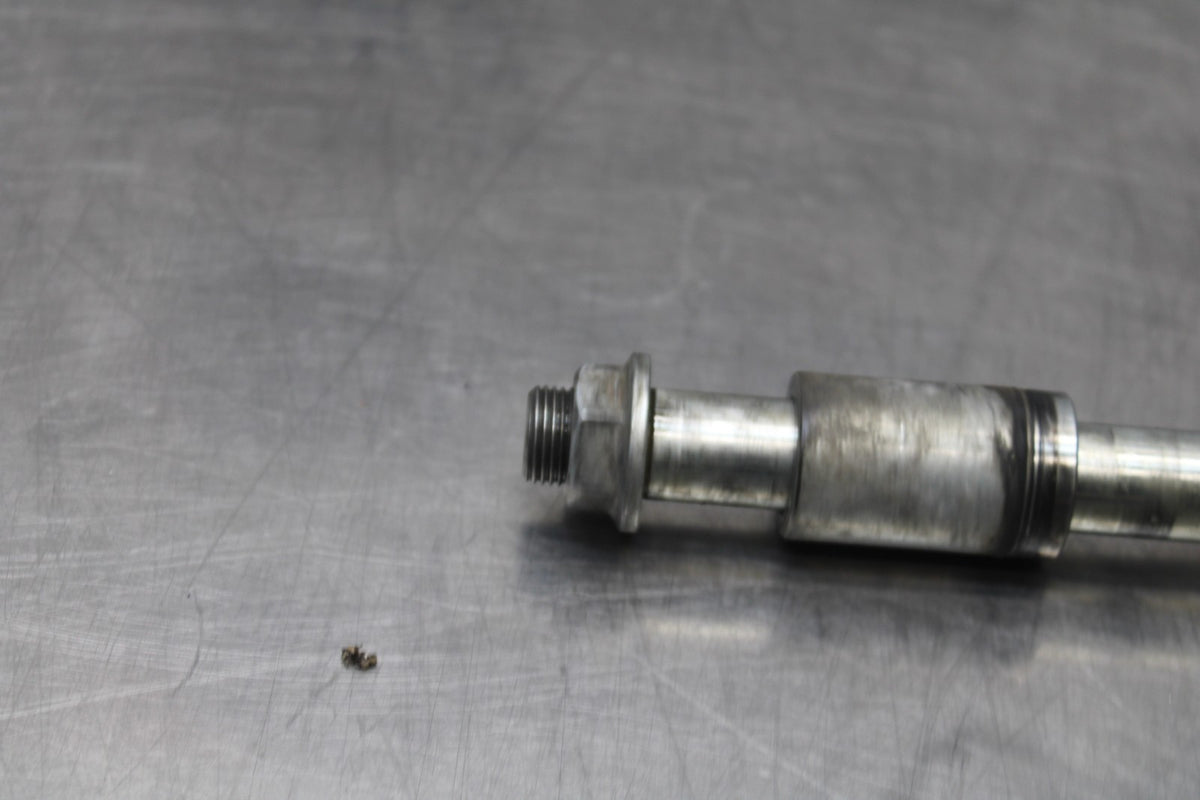 02 KAWASAKI VULCAN 800 VN800B CLASSIC FRONT WHEEL RIM AXLE PIVOT BOLT BB862