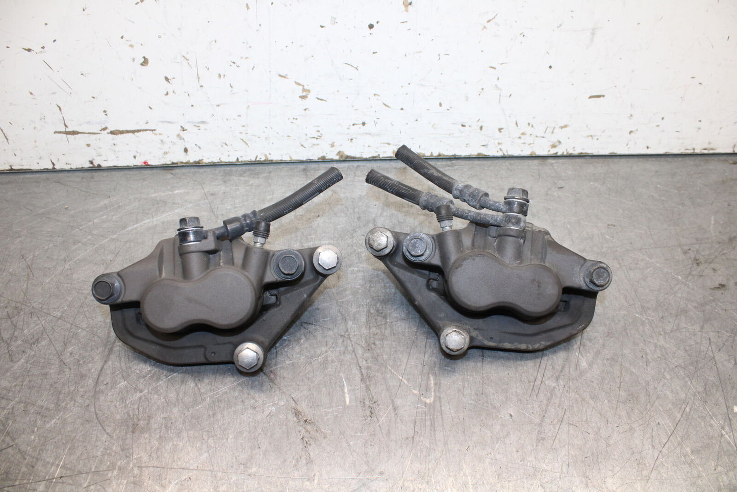 09-15 YAMAHA FZ6R RIGHT LEFT FRONT BRAKE CALIPER SET PAIR CALIPERS BB719
