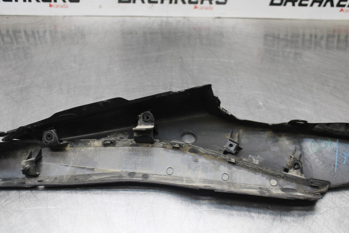 23 YAMAHA YZF R3 LEFT REAR BACK TAIL FAIRING COWL SHROUD BB806