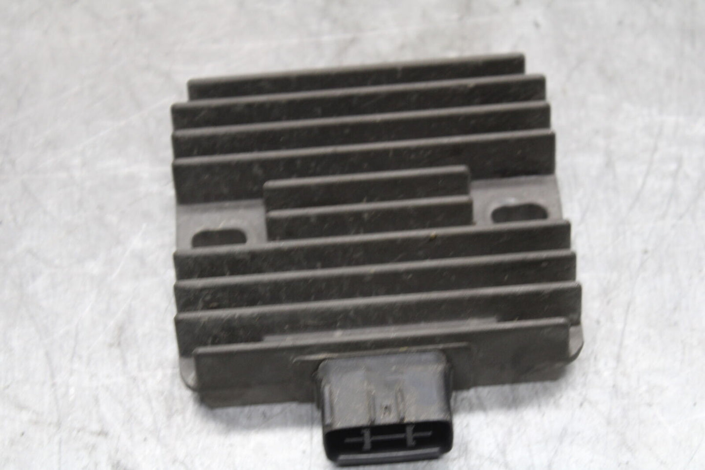 06 YAMAHA YZF R6 RECTIFIER VOLTAGE REGULATOR 4XY-81960-00-00 BB716