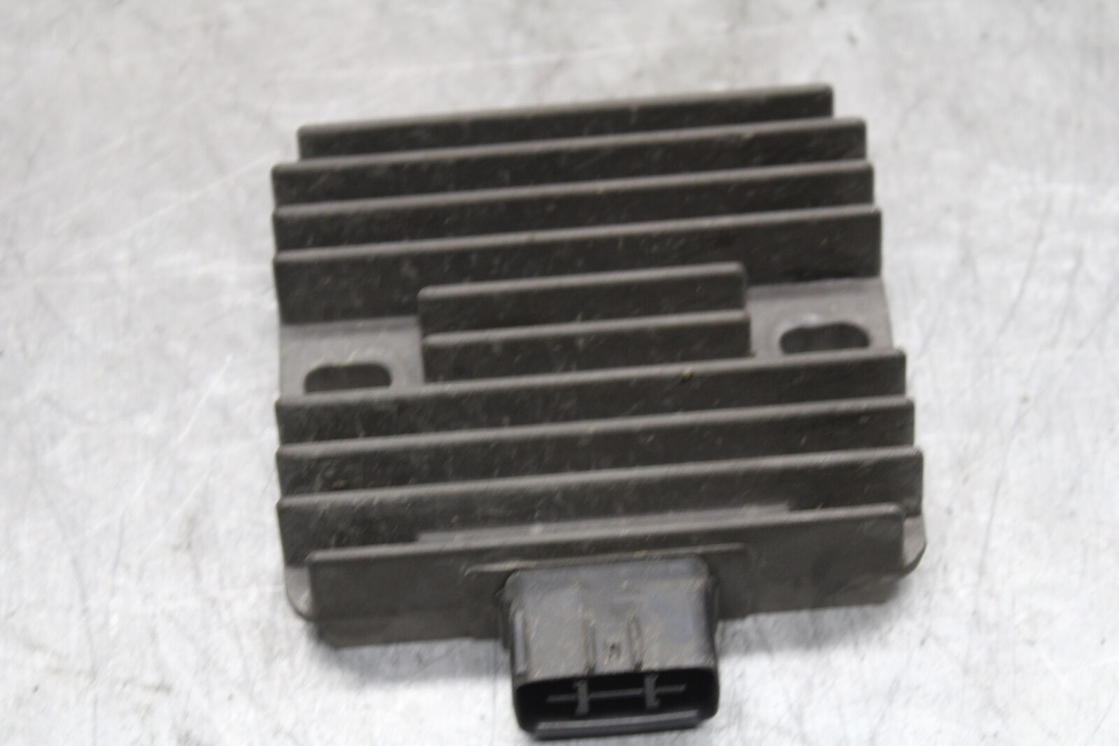 06 YAMAHA YZF R6 RECTIFIER VOLTAGE REGULATOR 4XY-81960-00-00 BB716