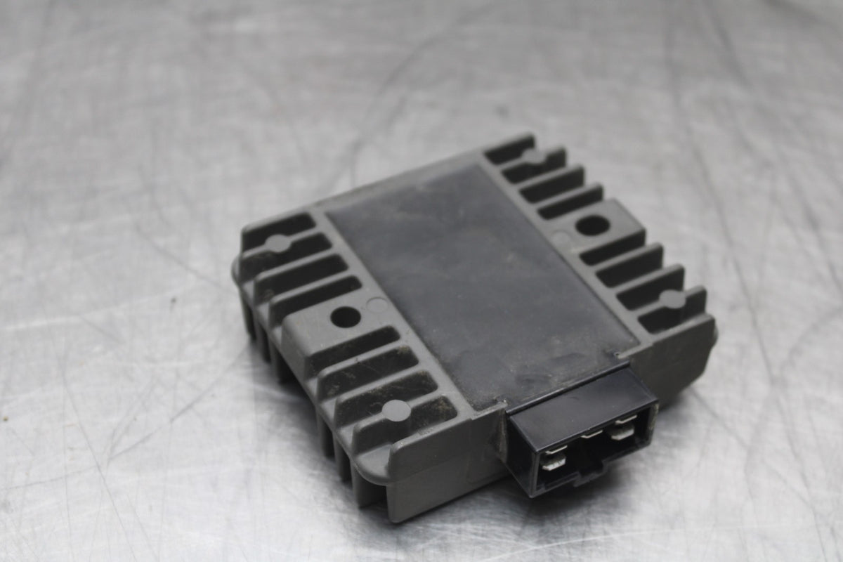 23 YAMAHA YZF R3 RECTIFIER VOLTAGE REGULATOR BB806