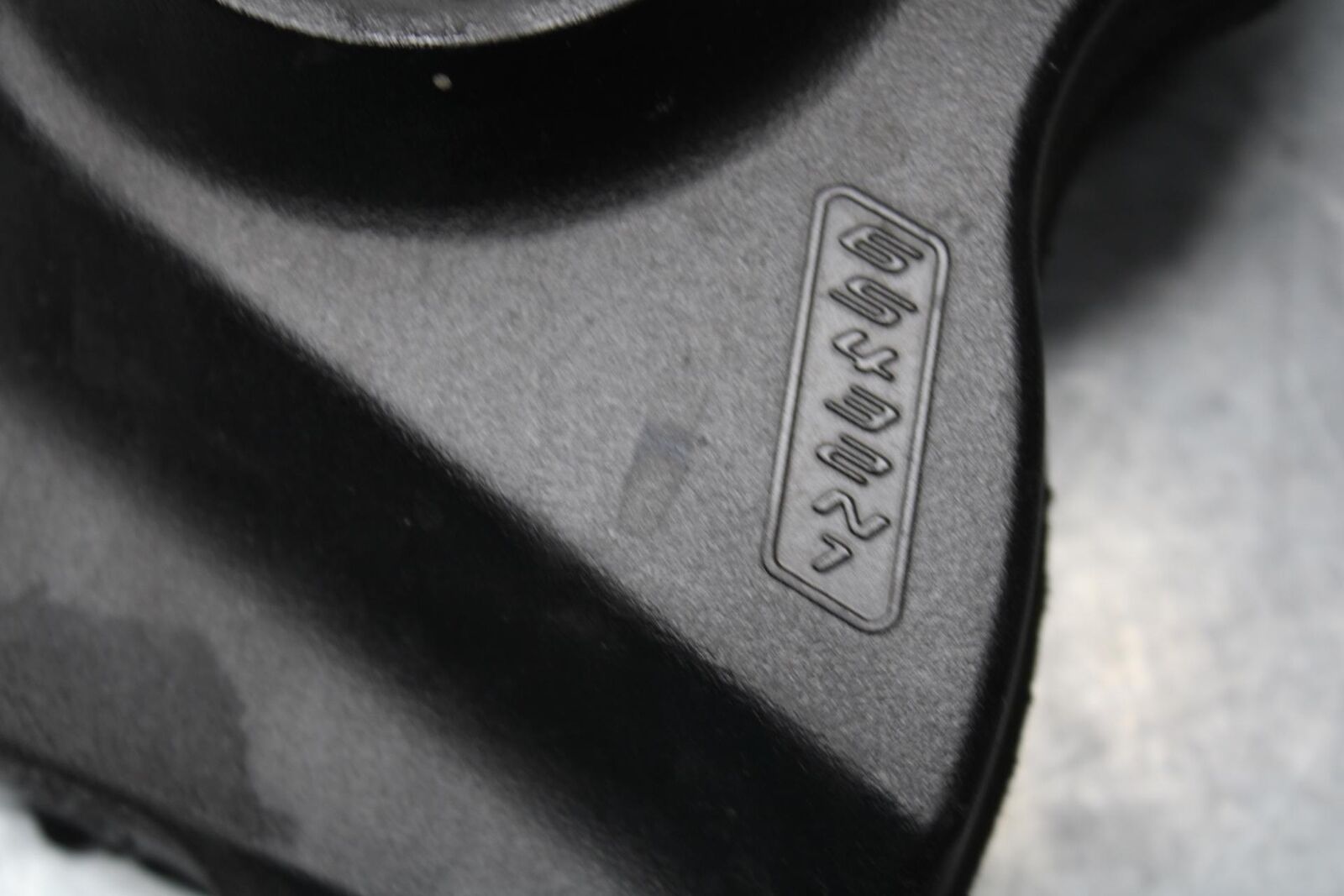 2011 Kawasaki Ninja ZX6R ZX600R ENGINE SPROCKET COVER BB587