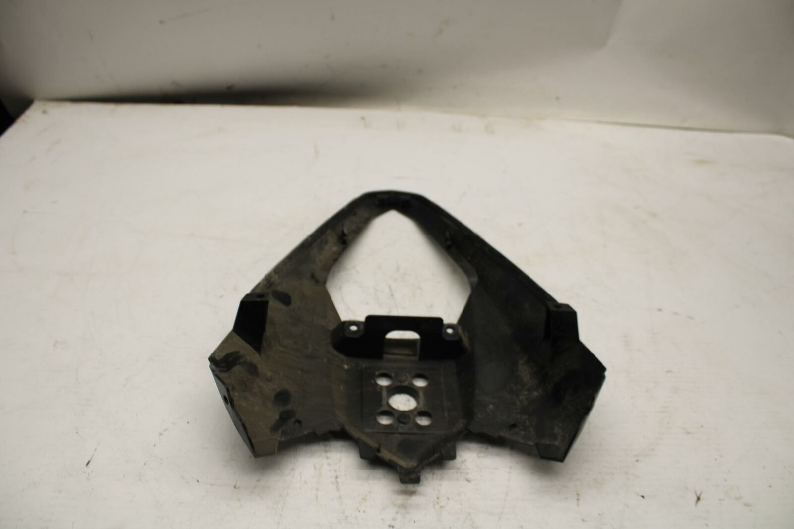 08-17 YAMAHA YZF R6 REAR BACK TAIL FAIRING COWL SHROUD BB354