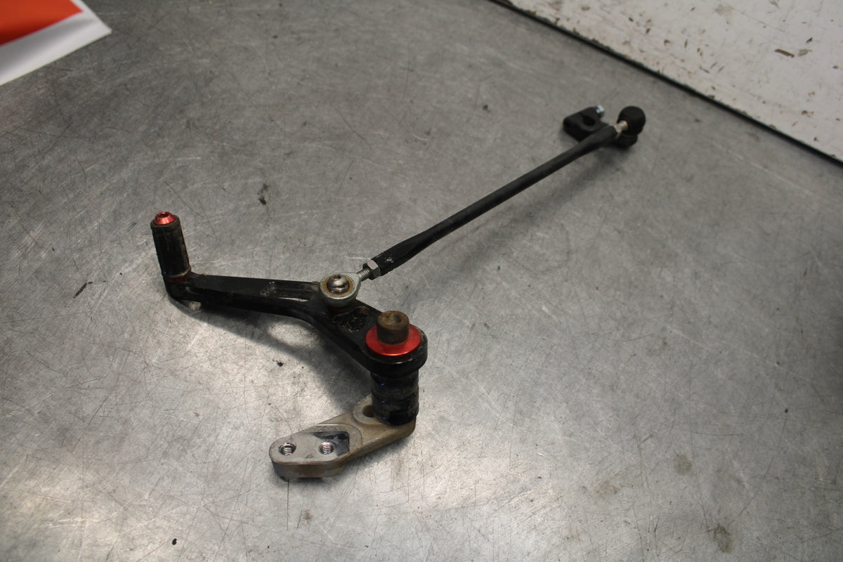 11-24 SUZUKI GSXR750 SHIFTER LINKAGE SHIFT LINK PEDAL BB687