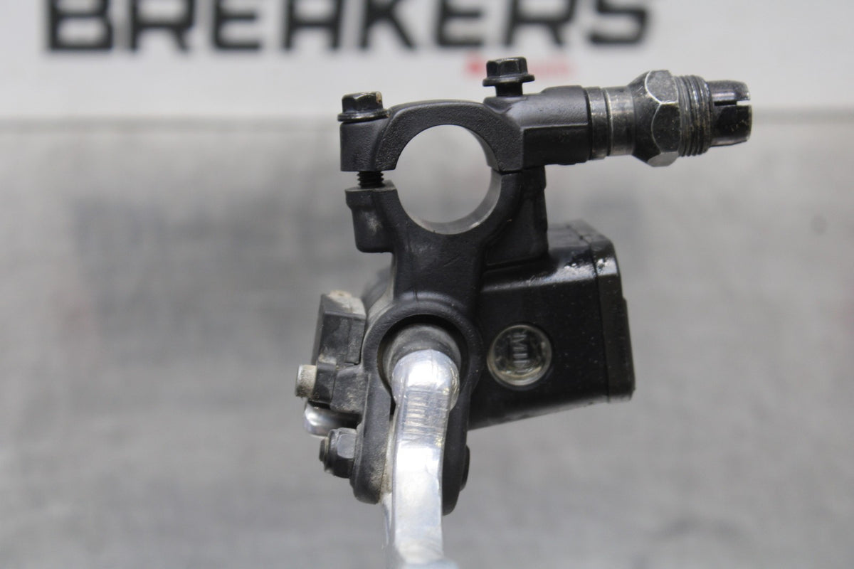 19 MOTO GUZZI V7 III FRONT BRAKE MASTER CYLINDER w/ LEVER BB831