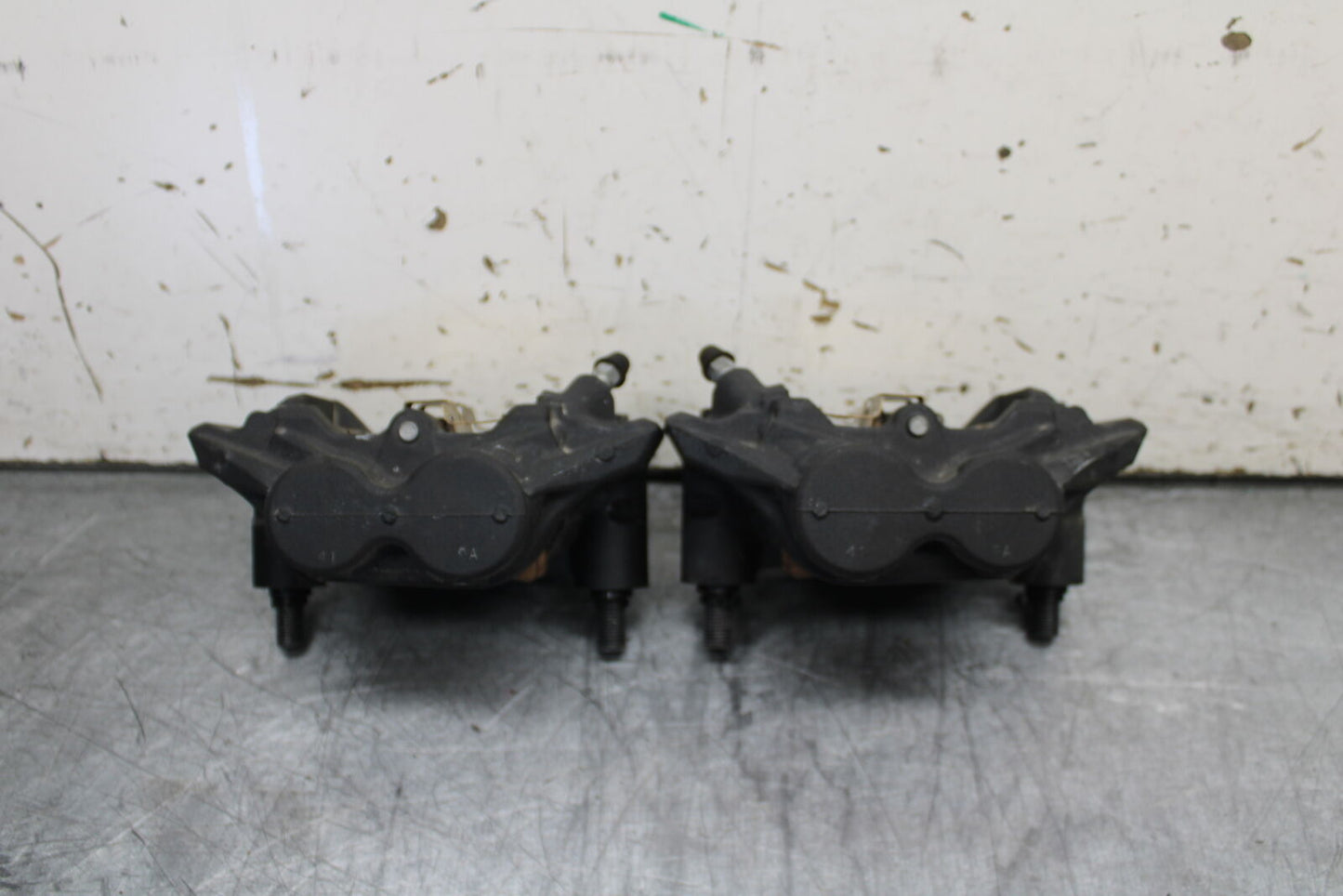 22-24 YAMAHA XSR900 RIGHT LEFT FRONT BRAKE CALIPER SET PAIR CALIPERS BB710