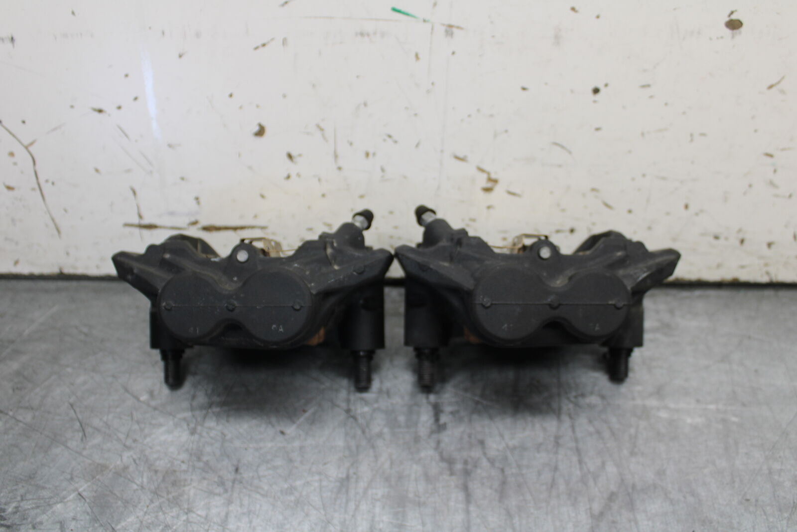 22-24 YAMAHA XSR900 RIGHT LEFT FRONT BRAKE CALIPER SET PAIR CALIPERS BB710