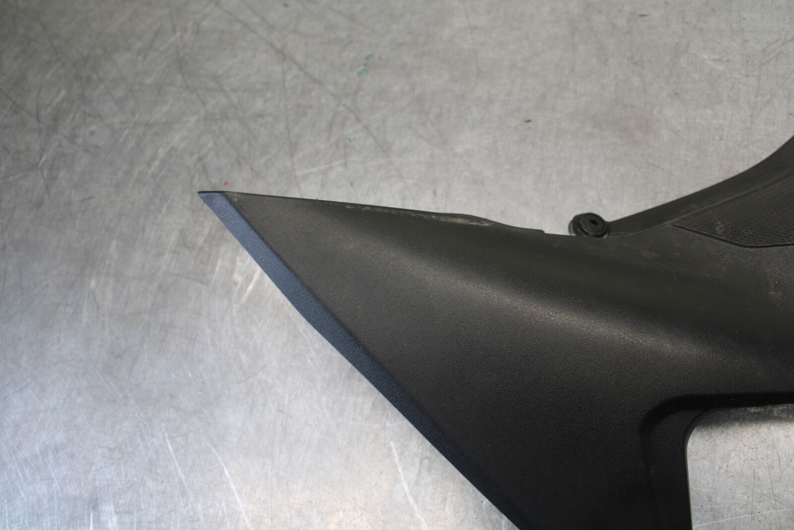 17-24 SUZUKI SV650 RIGHT GAS TANK FUEL CELL PANEL COVER TRIM COWL  BB706