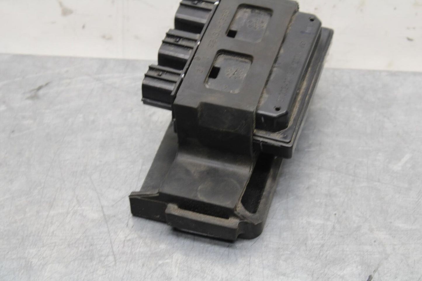 19-22 KAWASAKI Z400 RELAY ASSEMBLY BOX BB586