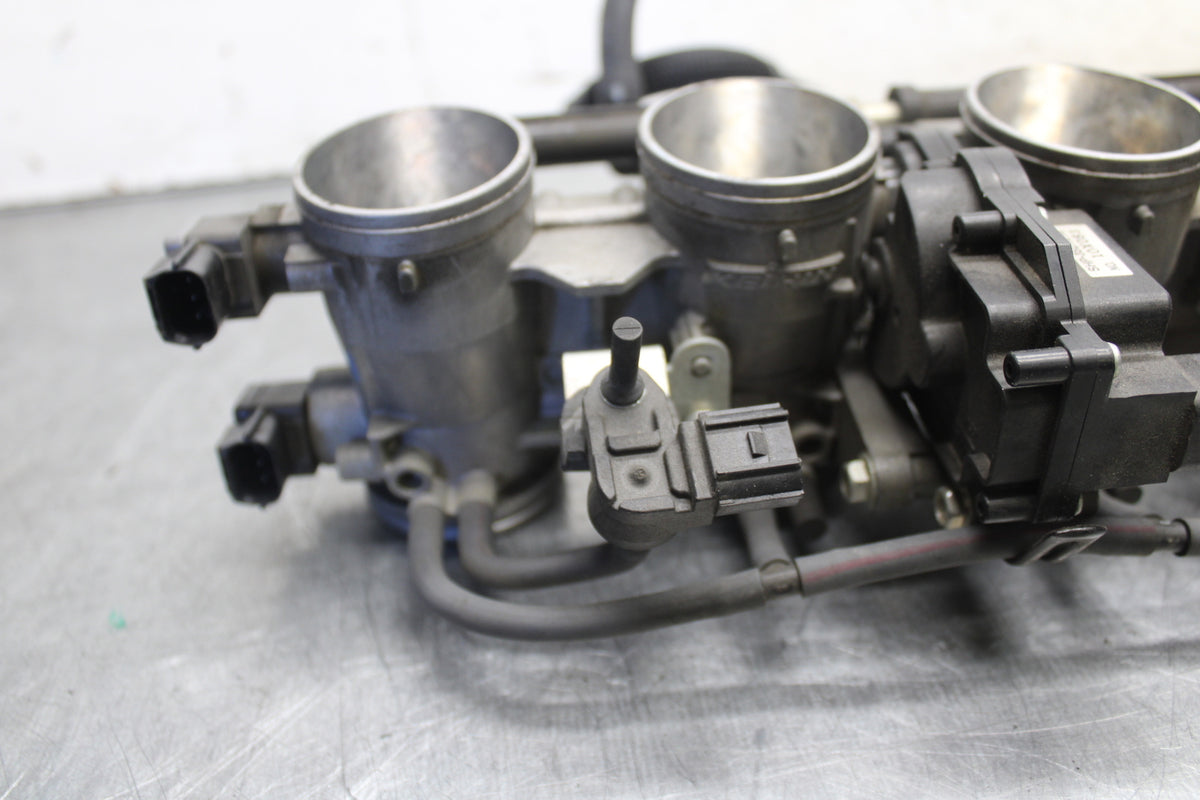 09-12 KAWASAKI NINJA ZX6R MAIN FUEL INJECTORS / THROTTLE BODIES 16163-0128 BB698