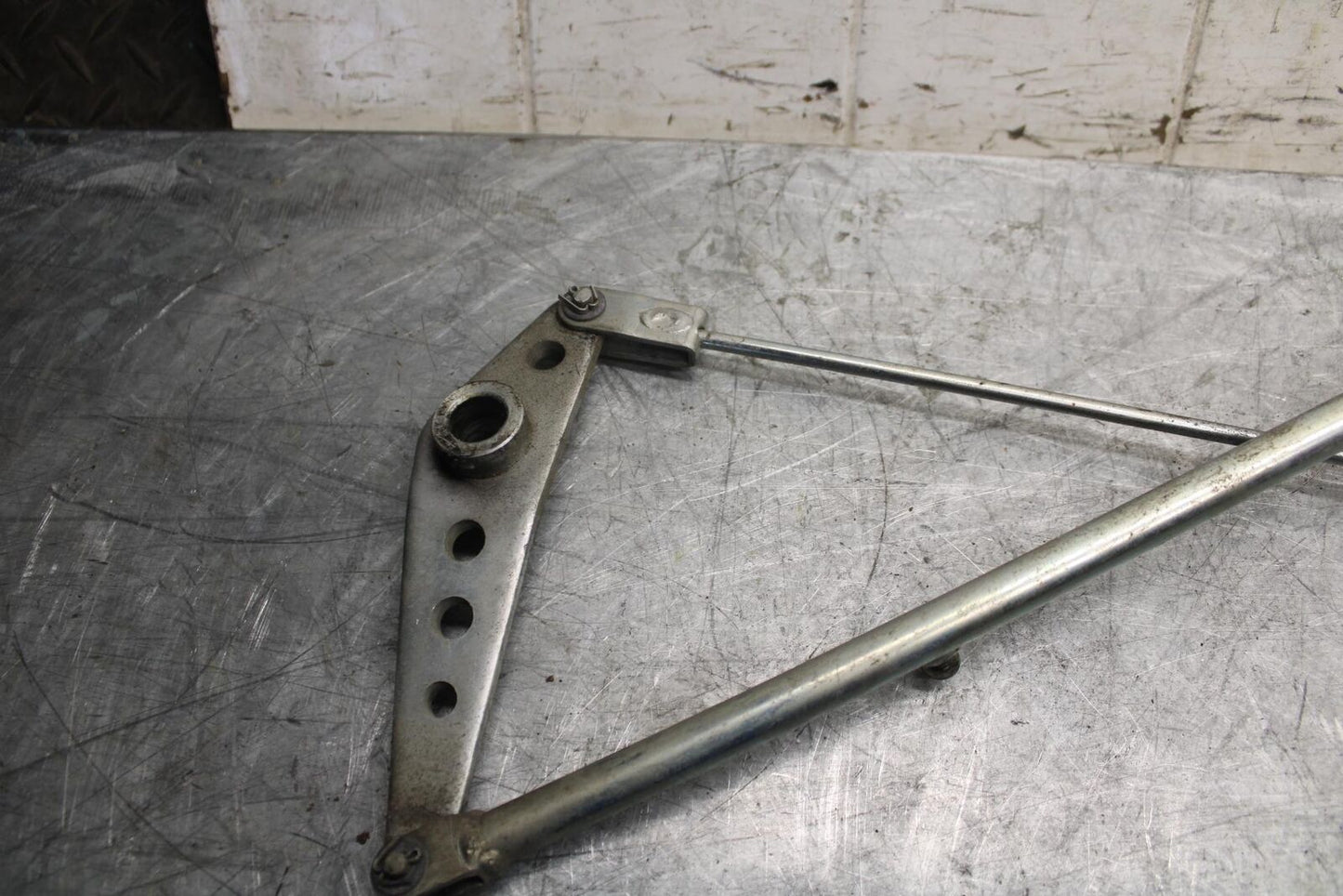 2007 Suzuki Boulevard M50B REAR BACK BRAKE TORQUE ROD SHAFT BAR BB537