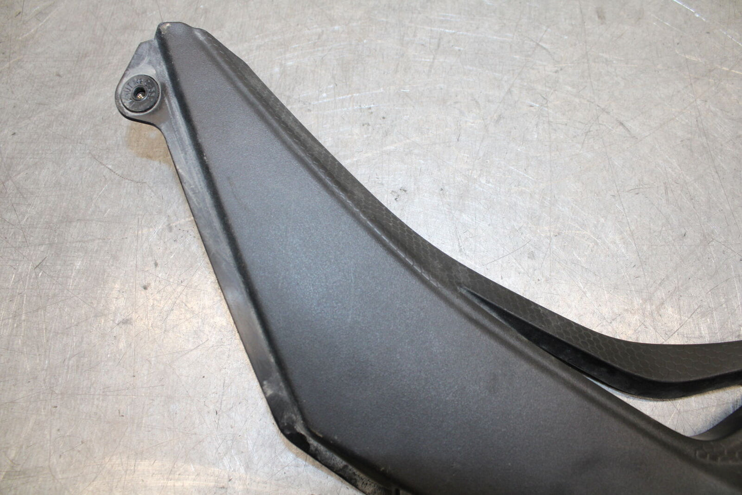 16 KAWASAKI NINJA ZX10R RIGHT FRONT DUCT COVER  BB650