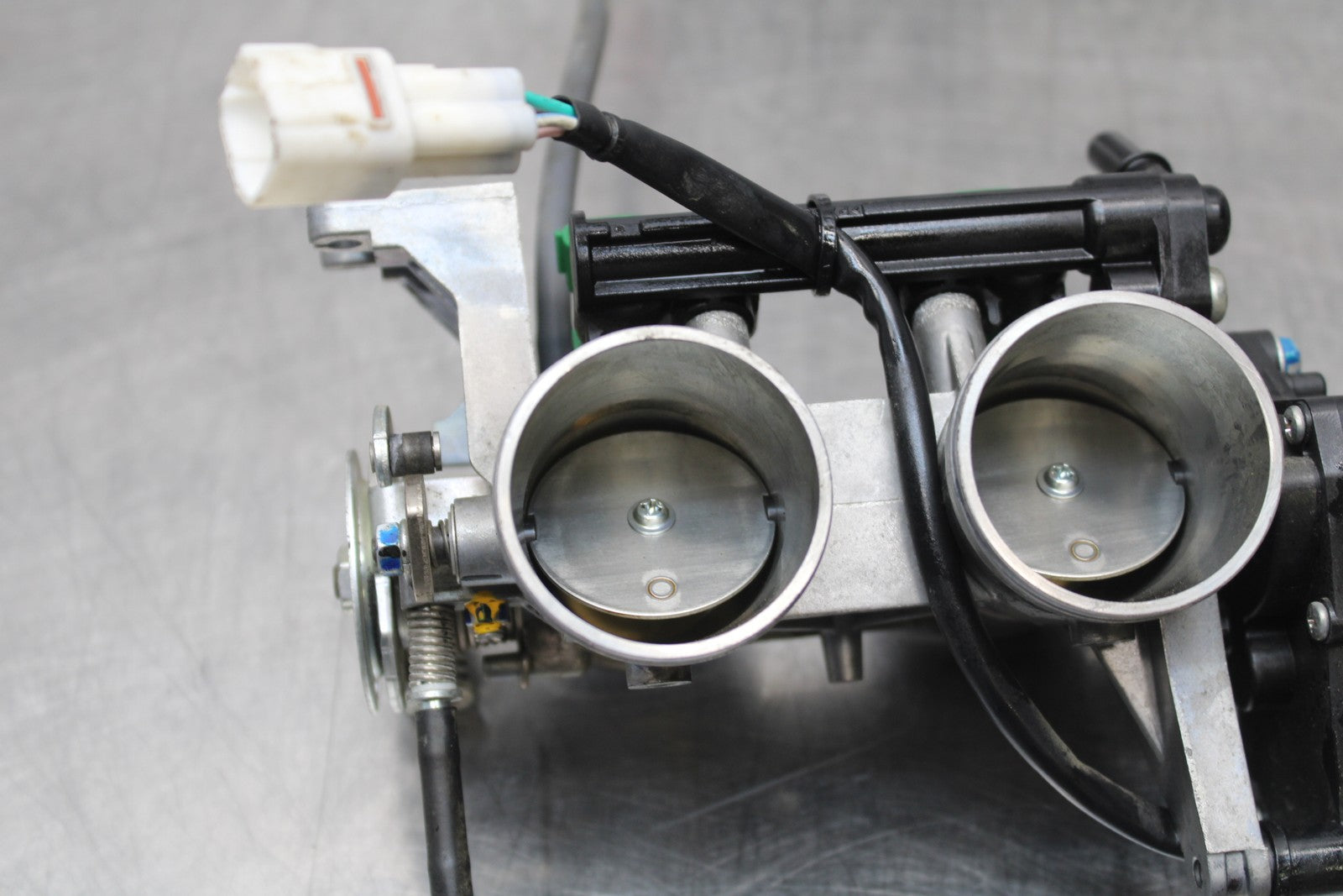 13-17 KAWASAKI NINJA 300 EX300 ABS MAIN FUEL INJECTORS / THROTTLE BODIES BB187