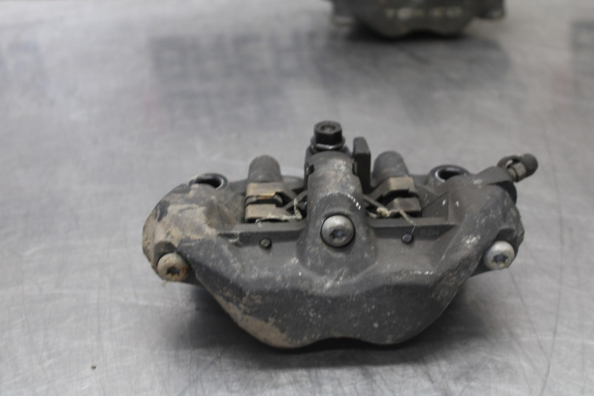 05-06 HONDA CBR600RR RIGHT LEFT FRONT BRAKE CALIPER SET PAIR CALIPERS BB893