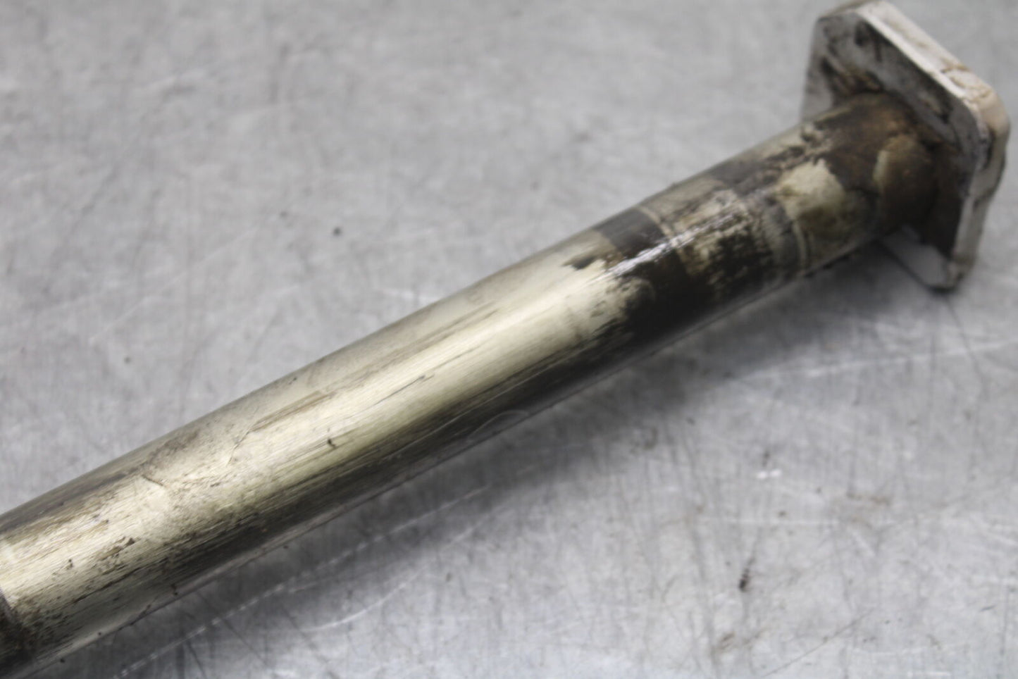 06-07 SUZUKI GSXR 600 REAR AXLE BACK WHEEL RIM PIVOT BOLT AXEL BB694