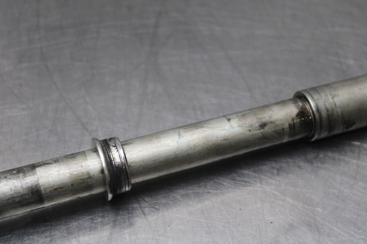 20-25 SUZUKI GSXR750 FRONT WHEEL RIM AXLE PIVOT BOLT BB810