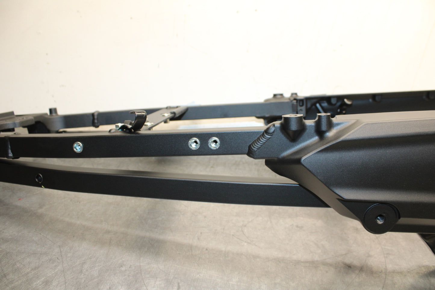 12-25 KAWASAKI NINJA ZX14R NEW!! REAR SUBFRAME BACK SUB FRAME BB757