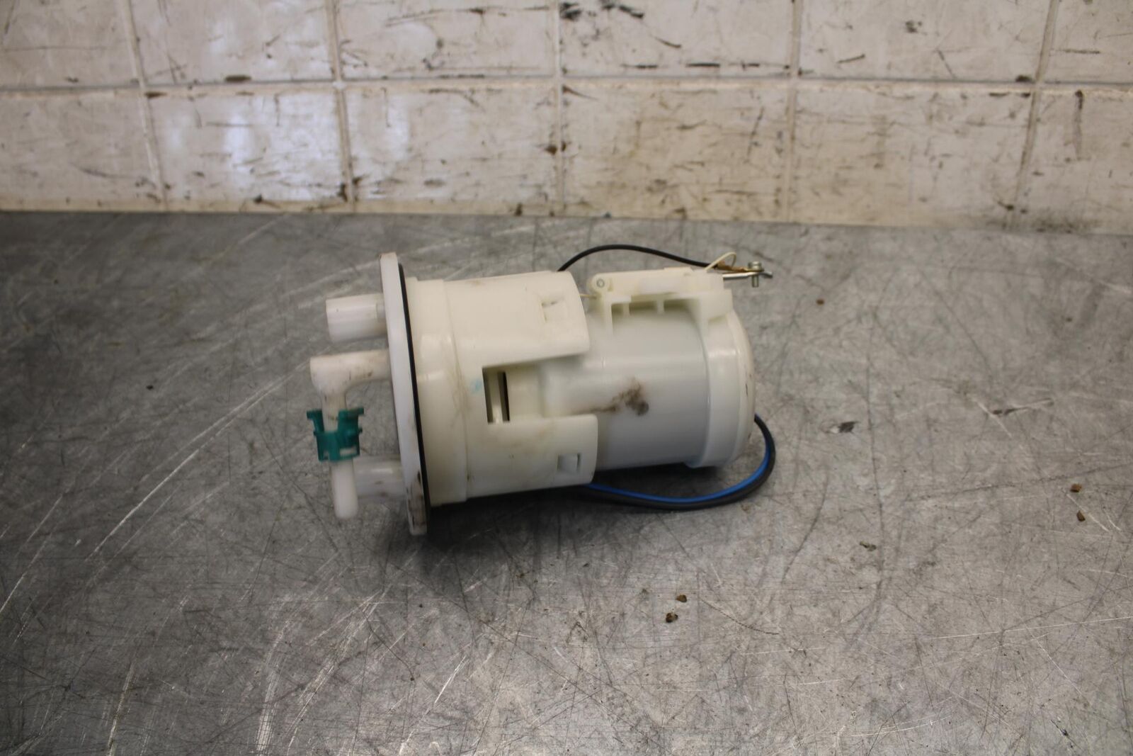 2016 Honda CBR1000RR FUEL PUMP GAS PETROL SENDER UNIT 16700-MFL-013 BB530