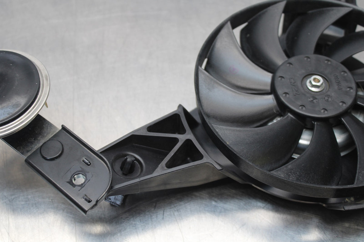 23-24 YAMAHA MT-07 ENGINE RADIATOR COOLING FAN BB194