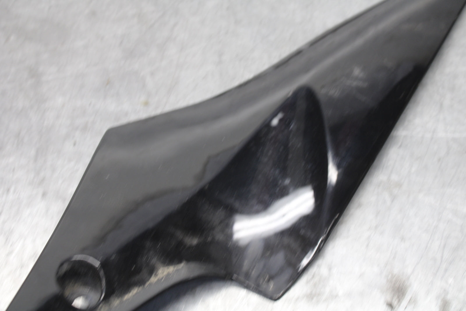 06-07 SUZUKI GSXR 600 LEFT GAS TANK FUEL CELL PANEL COVER TRIM COWL  BB694