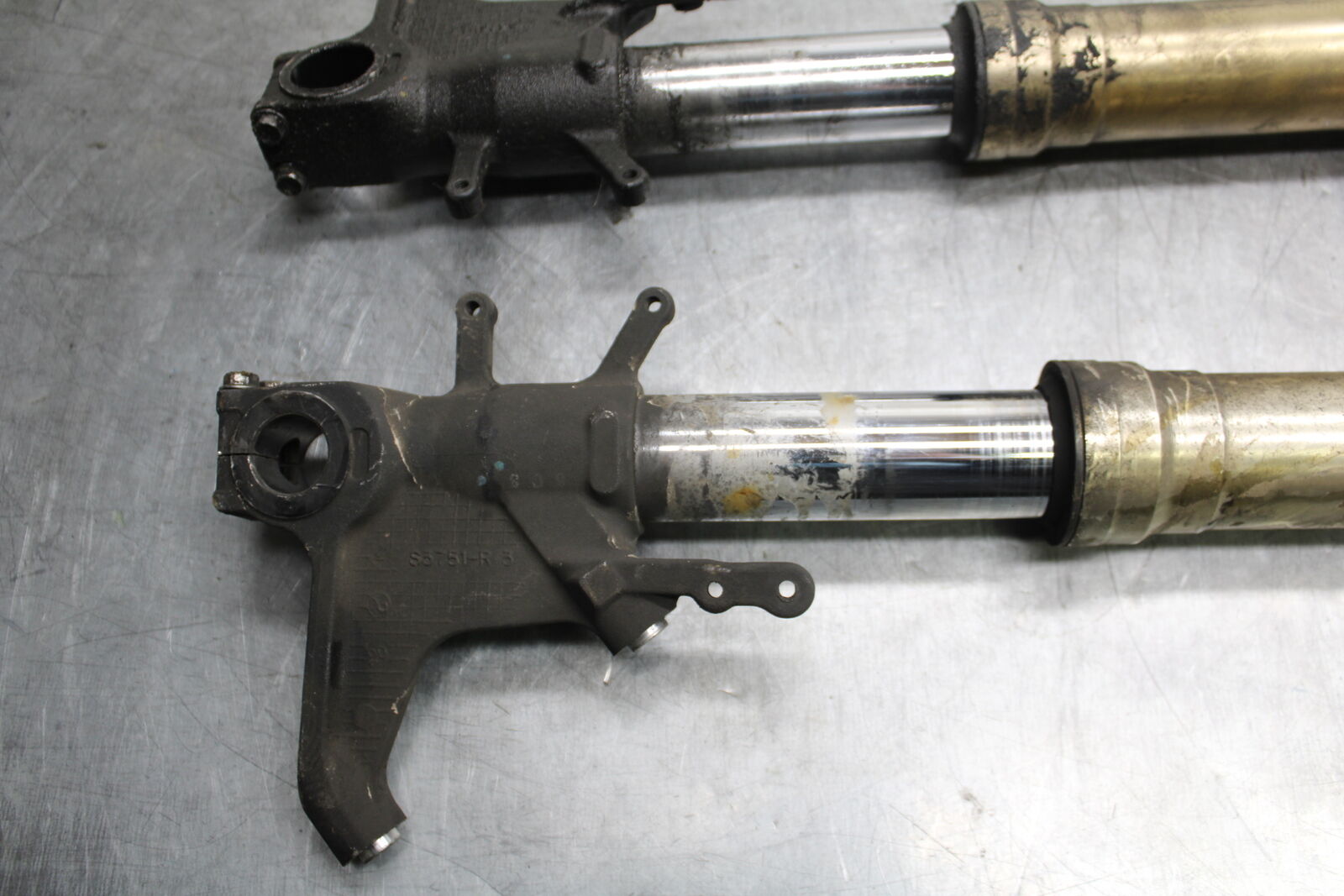 06-07 SUZUKI GSXR 600 FRONT FORKS SHOCK SUSPENSION SET PAIR BB737