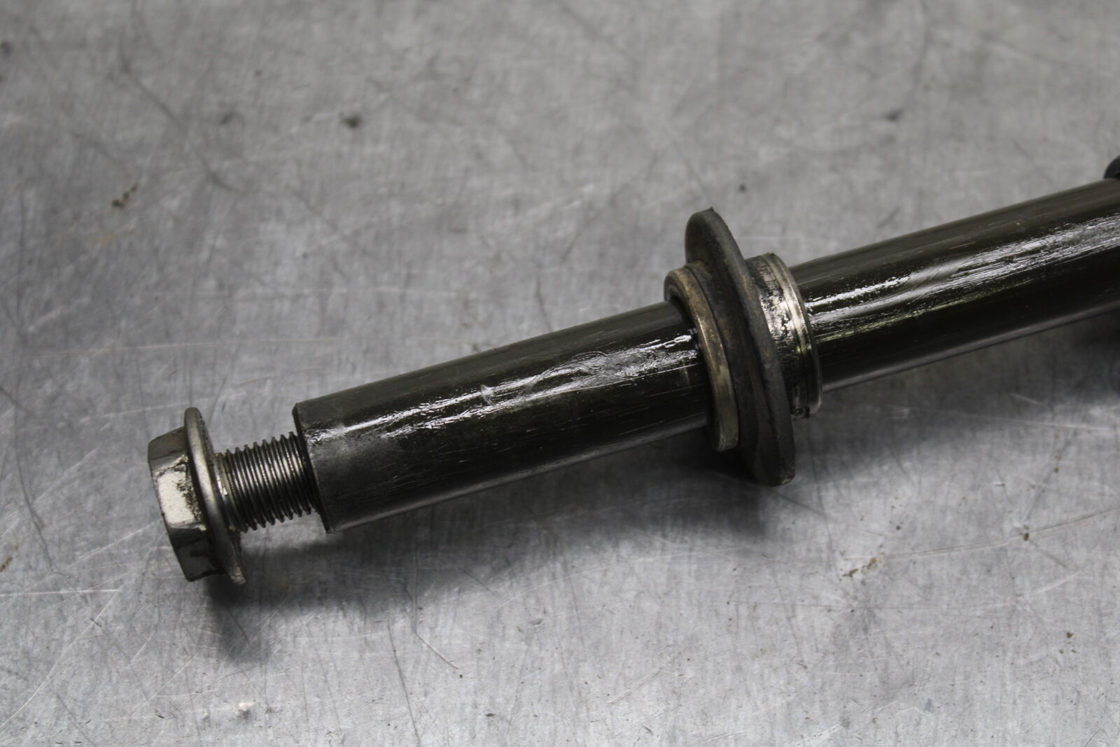 06-07 YAMAHA YZF R6 FRONT WHEEL RIM AXLE PIVOT BOLT BB742