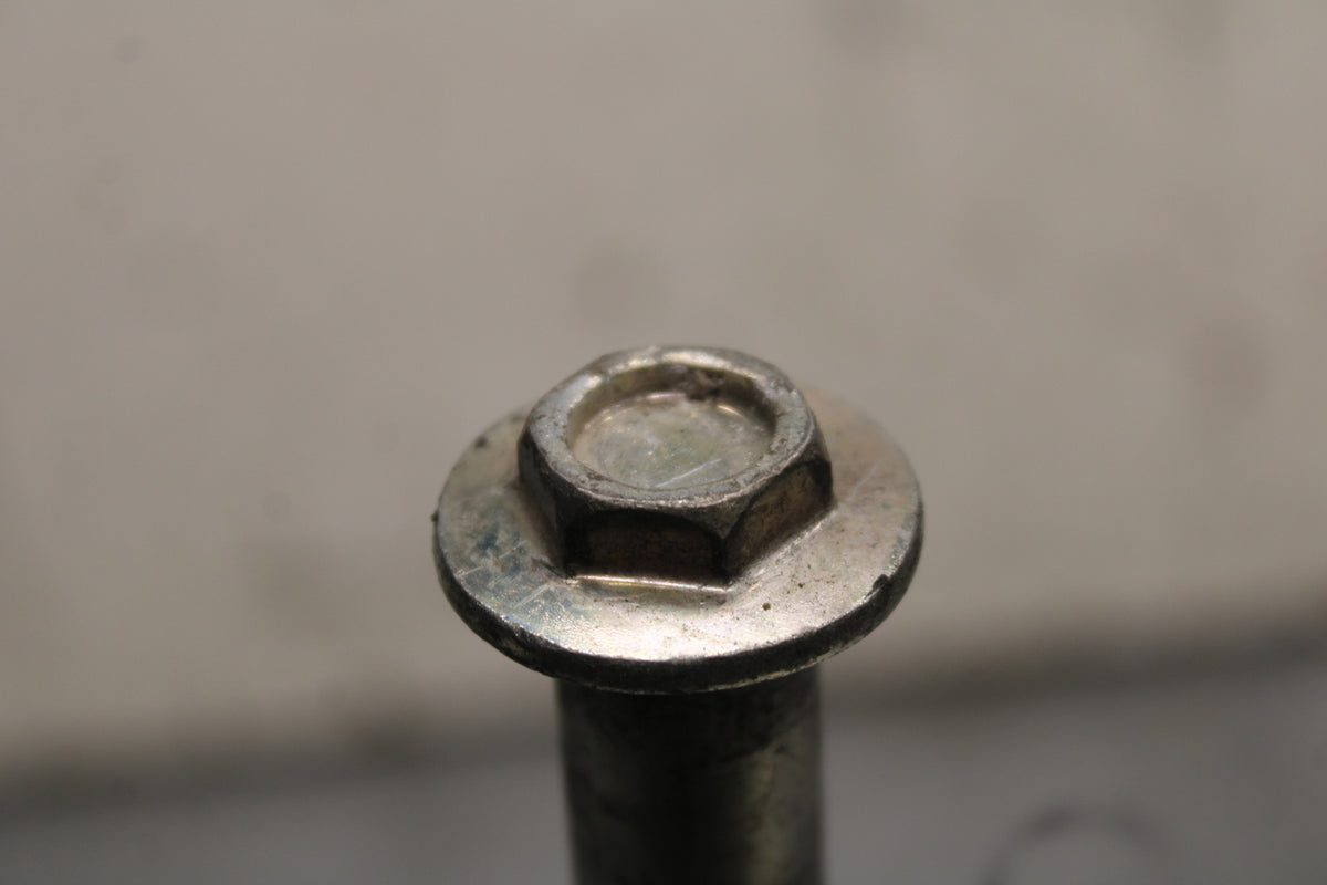 19-22 KAWASAKI Z400 REAR AXLE BACK WHEEL RIM PIVOT BOLT AXEL BB738