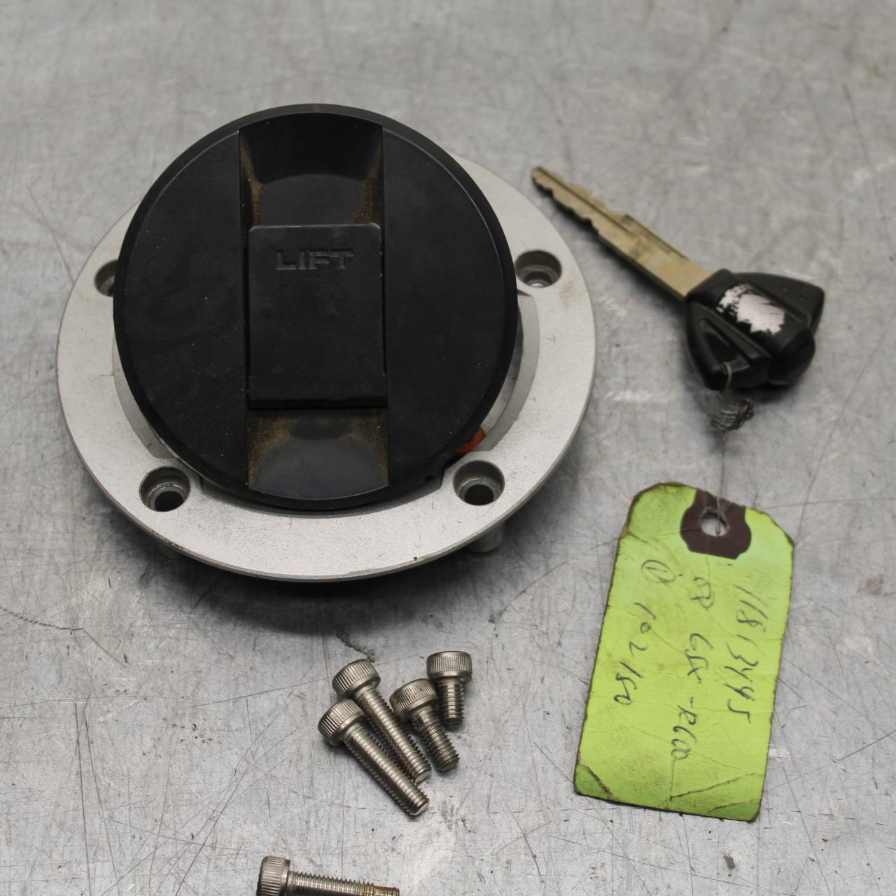 2006 to 2010 Suzuki GSXR600 FUEL TANK GAS CAP 44200-16850 BB582