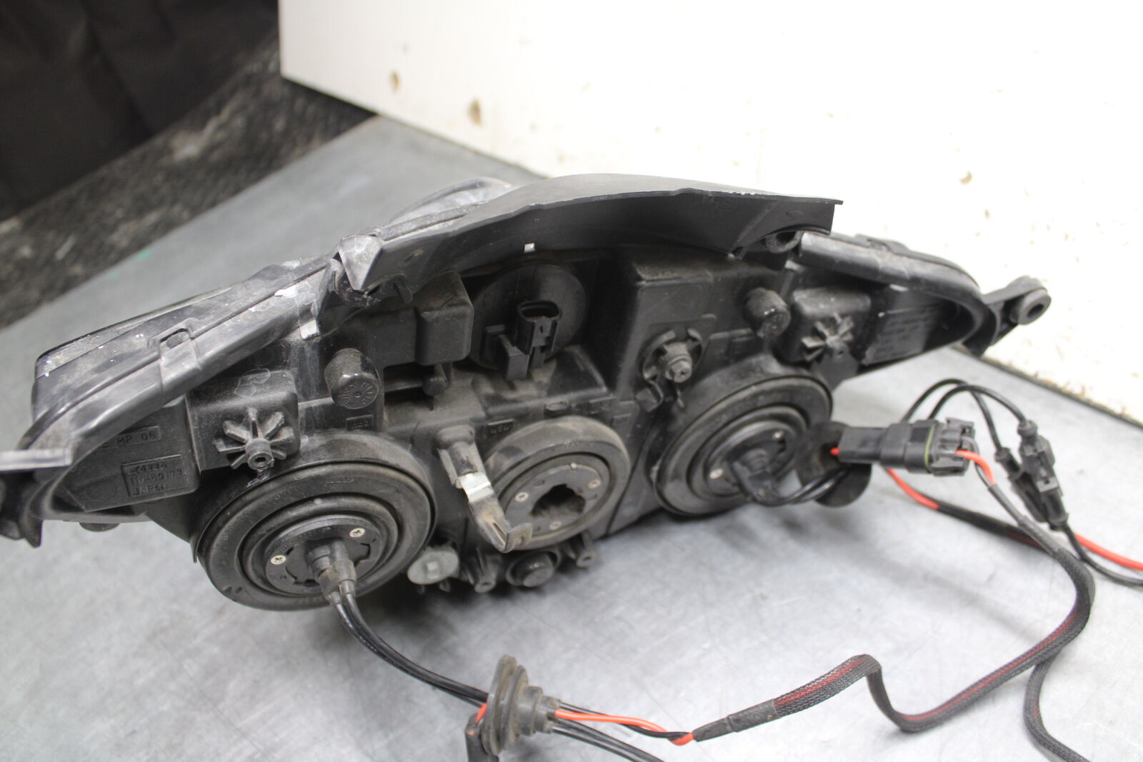 08-09 SUZUKI GSXR600 FRONT HEADLIGHT HEAD LIGHT LAMP BB728