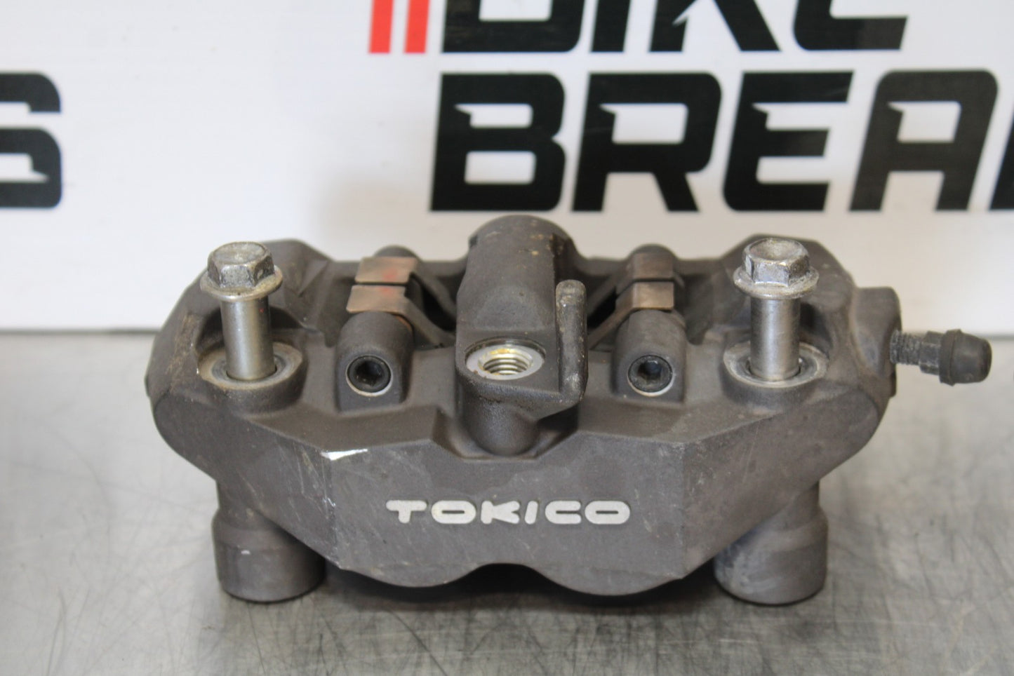 06-07 SUZUKI GSXR 600 RIGHT LEFT FRONT BRAKE CALIPER SET PAIR CALIPERS BB170