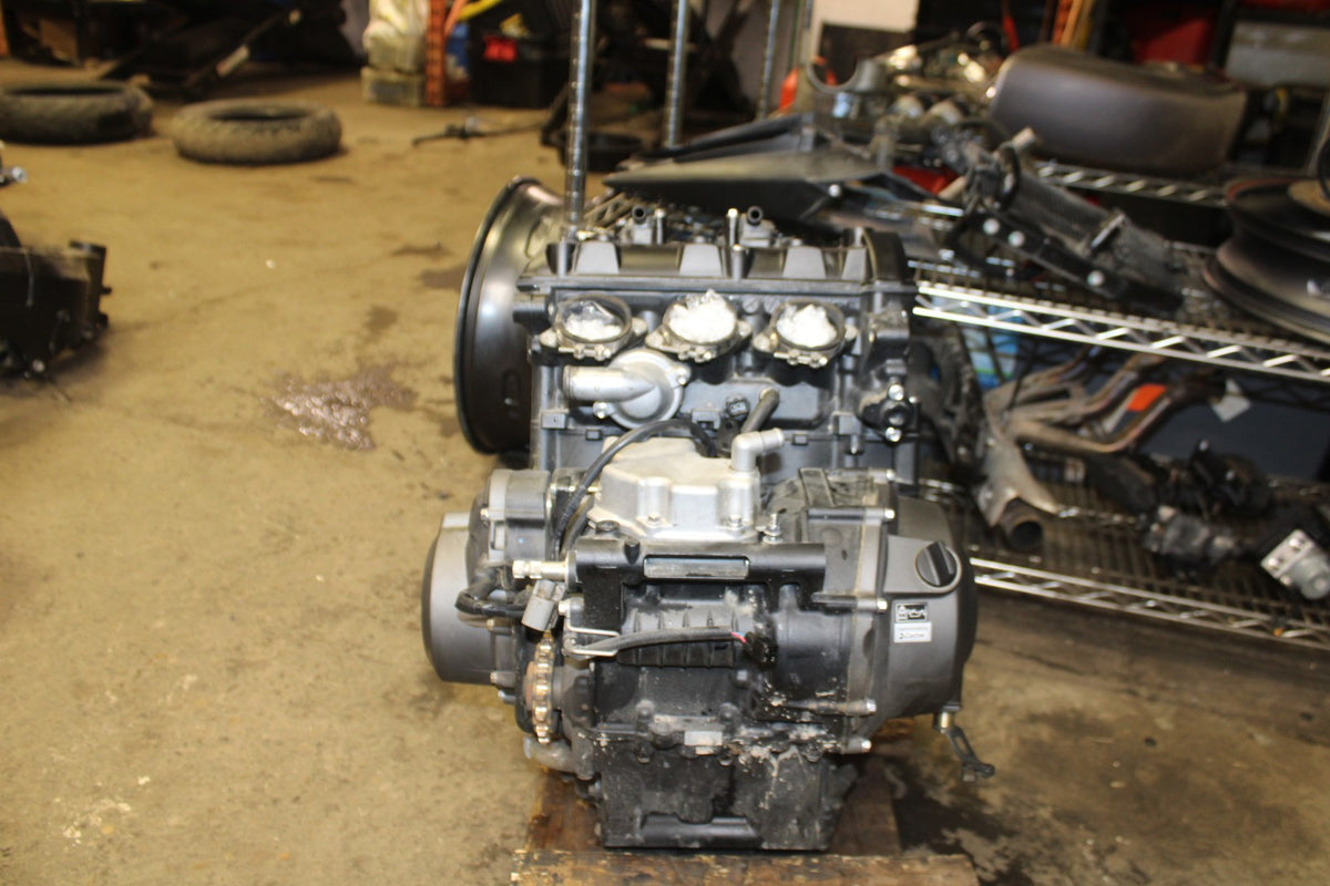 20 TRIUMPH STREET TRIPLE 765 15,358KM ENGINE MOTOR BB864