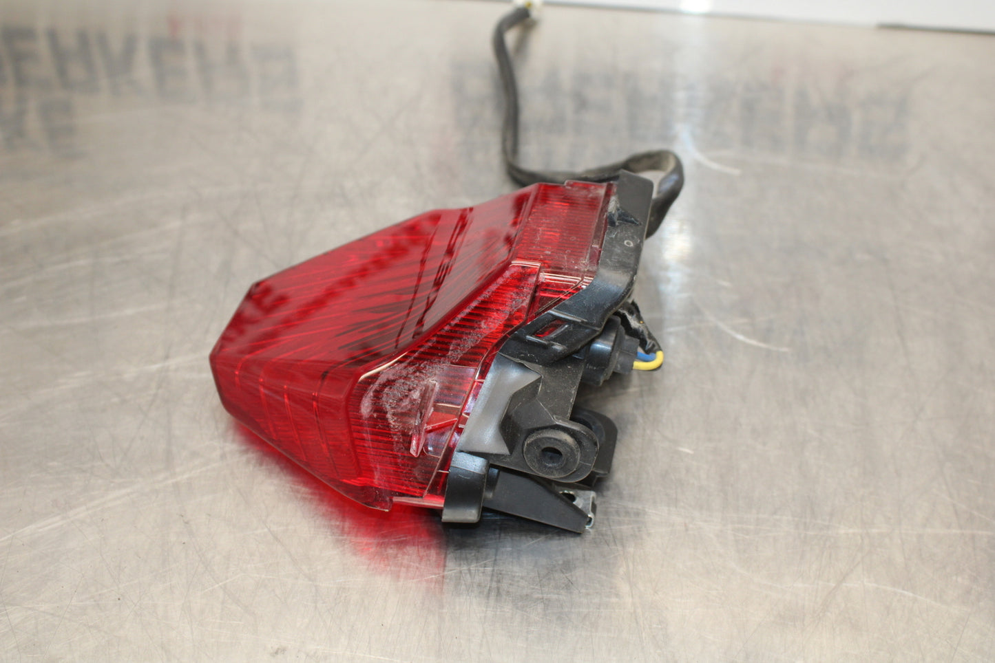 14-17 YAMAHA FZ07 REAR TAIL TAILLIGHT BACK BRAKE LIGHT BB162