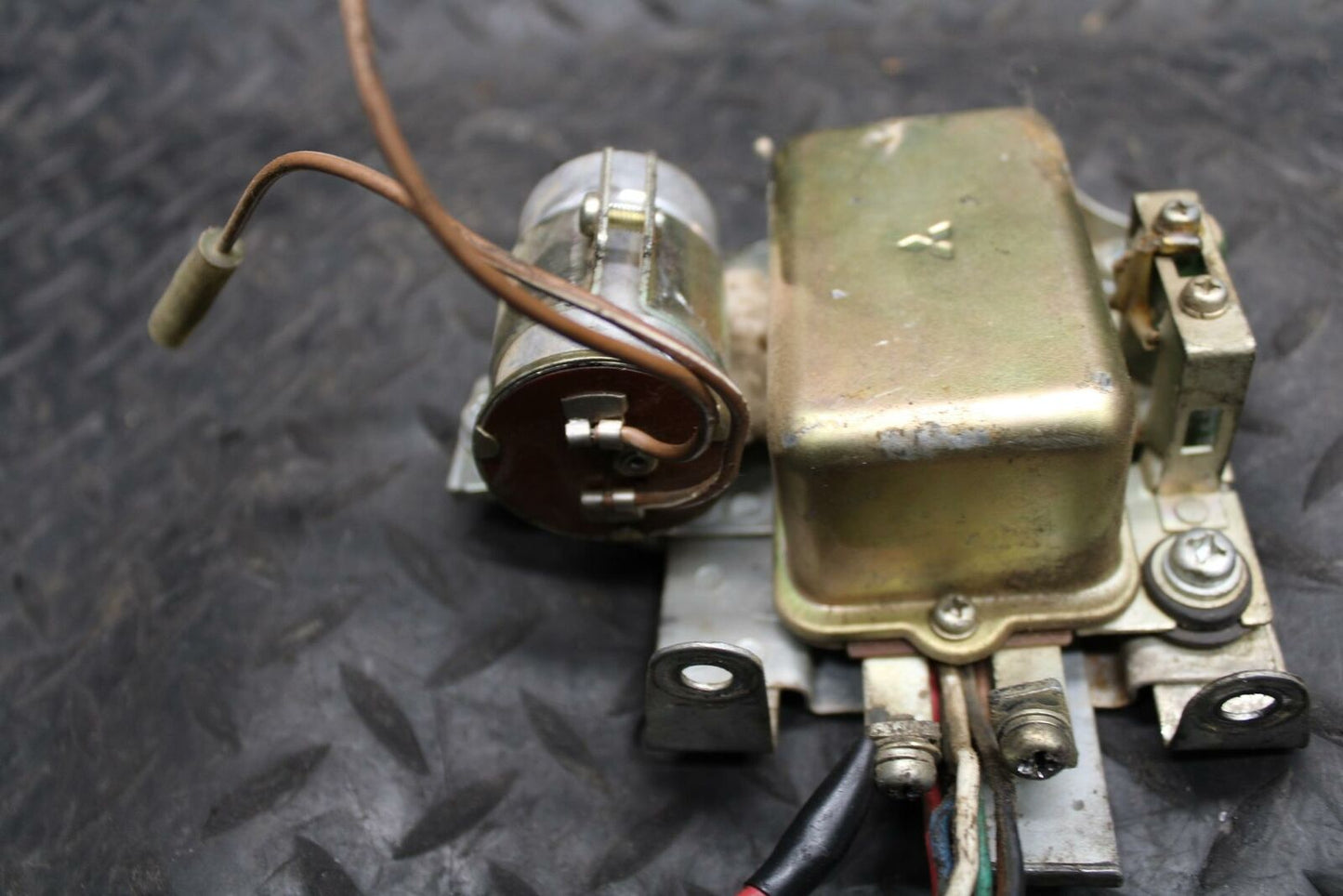 71 YAMAHA L5 RECTIFIER VOLTAGE REGULATOR PLATE CONDENSER BB230