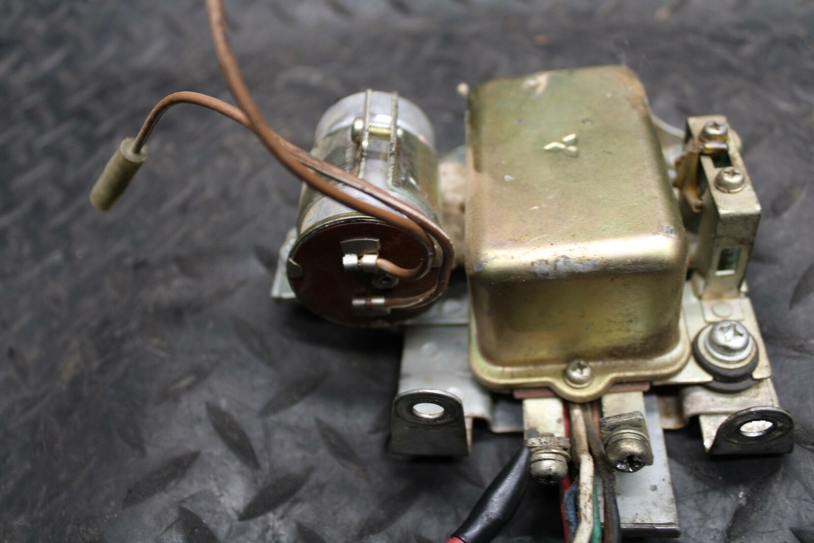71 YAMAHA L5 RECTIFIER VOLTAGE REGULATOR PLATE CONDENSER BB230