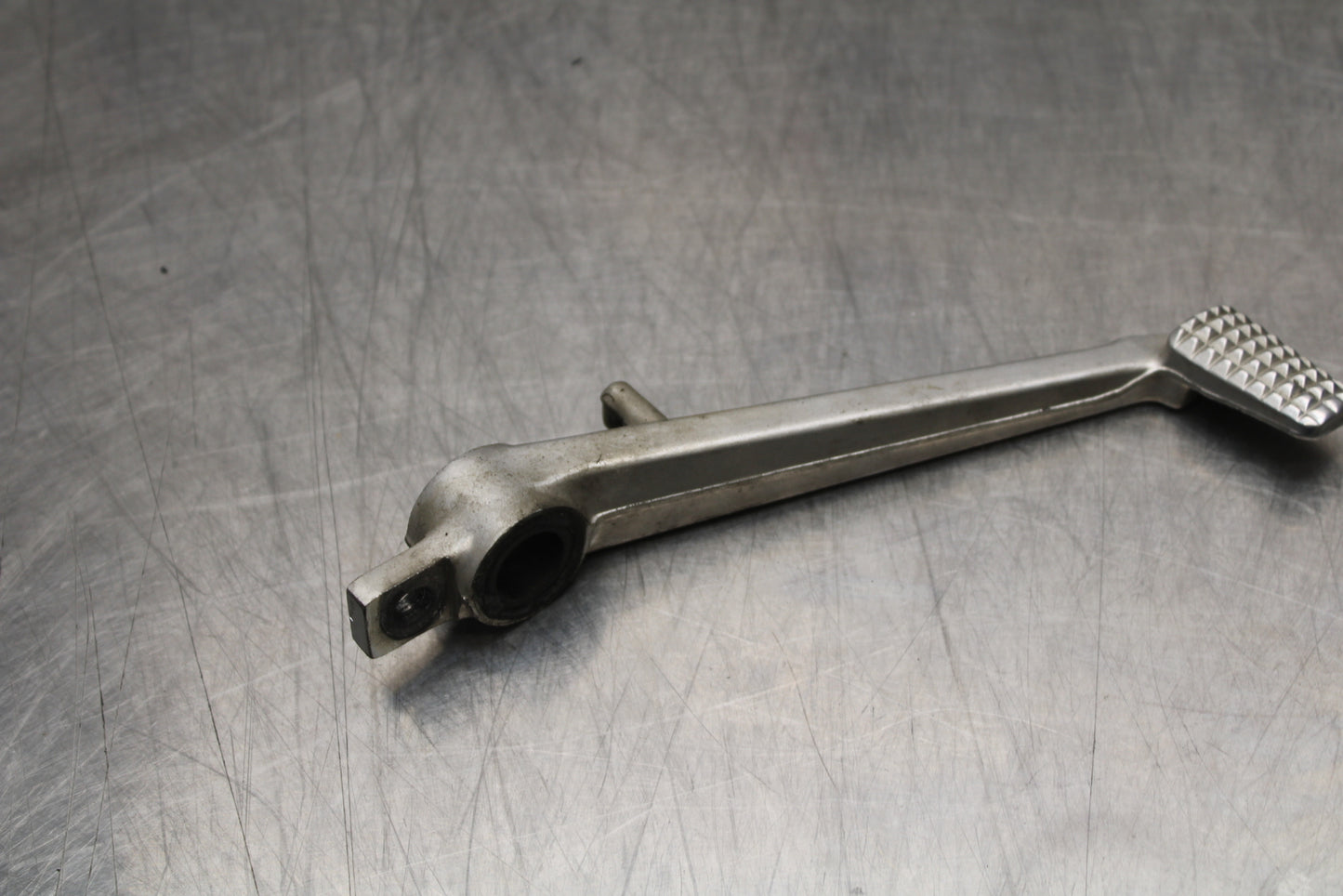 04-05 KAWASAKI NINJA ZX10R RIGHT REARSET BRAKE FOOT PEDAL BB163