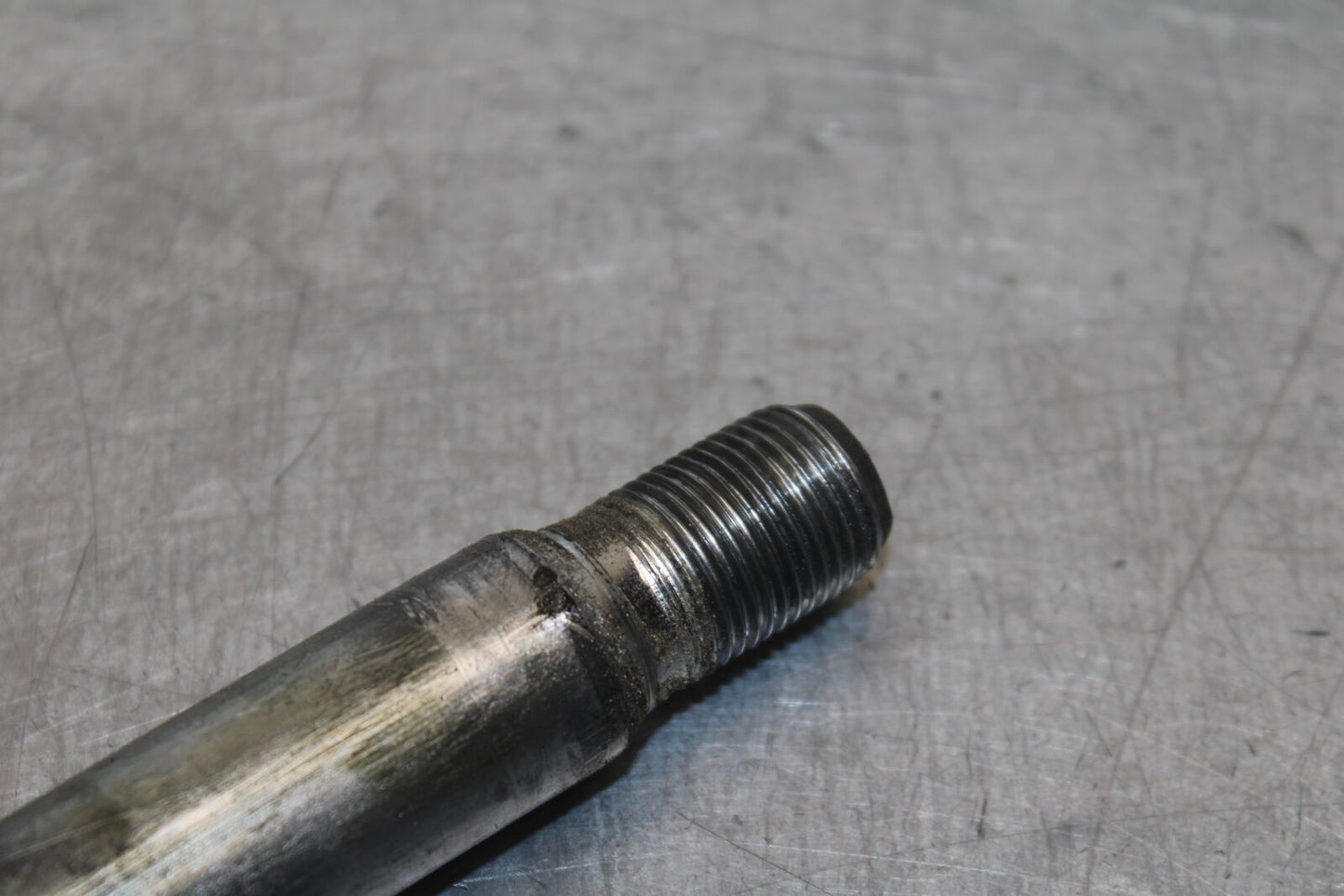 05-06 YAMAHA ROAD STAR XV1700A FRONT WHEEL RIM AXLE PIVOT BOLT BB703