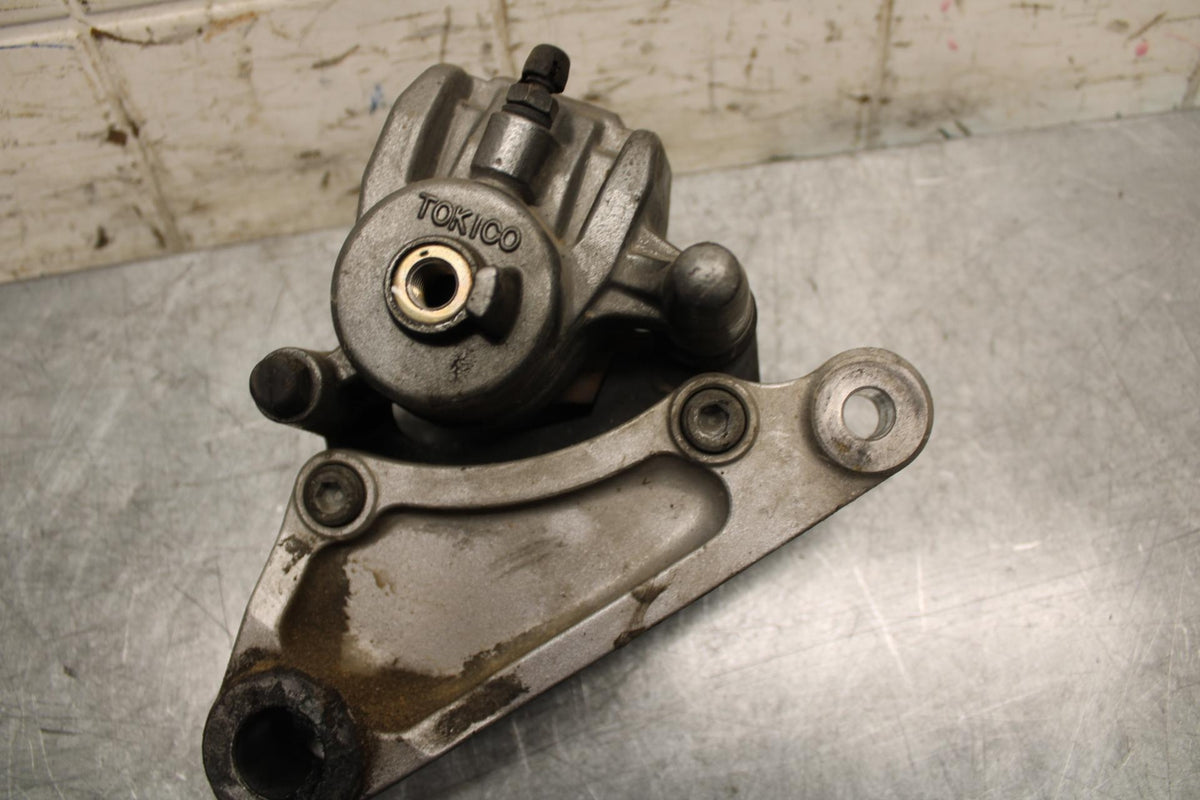 2001 Kawasaki Ninja ZX6 ZX600E REAR BACK BRAKE CALIPER W MOUNT BRACKET BB547