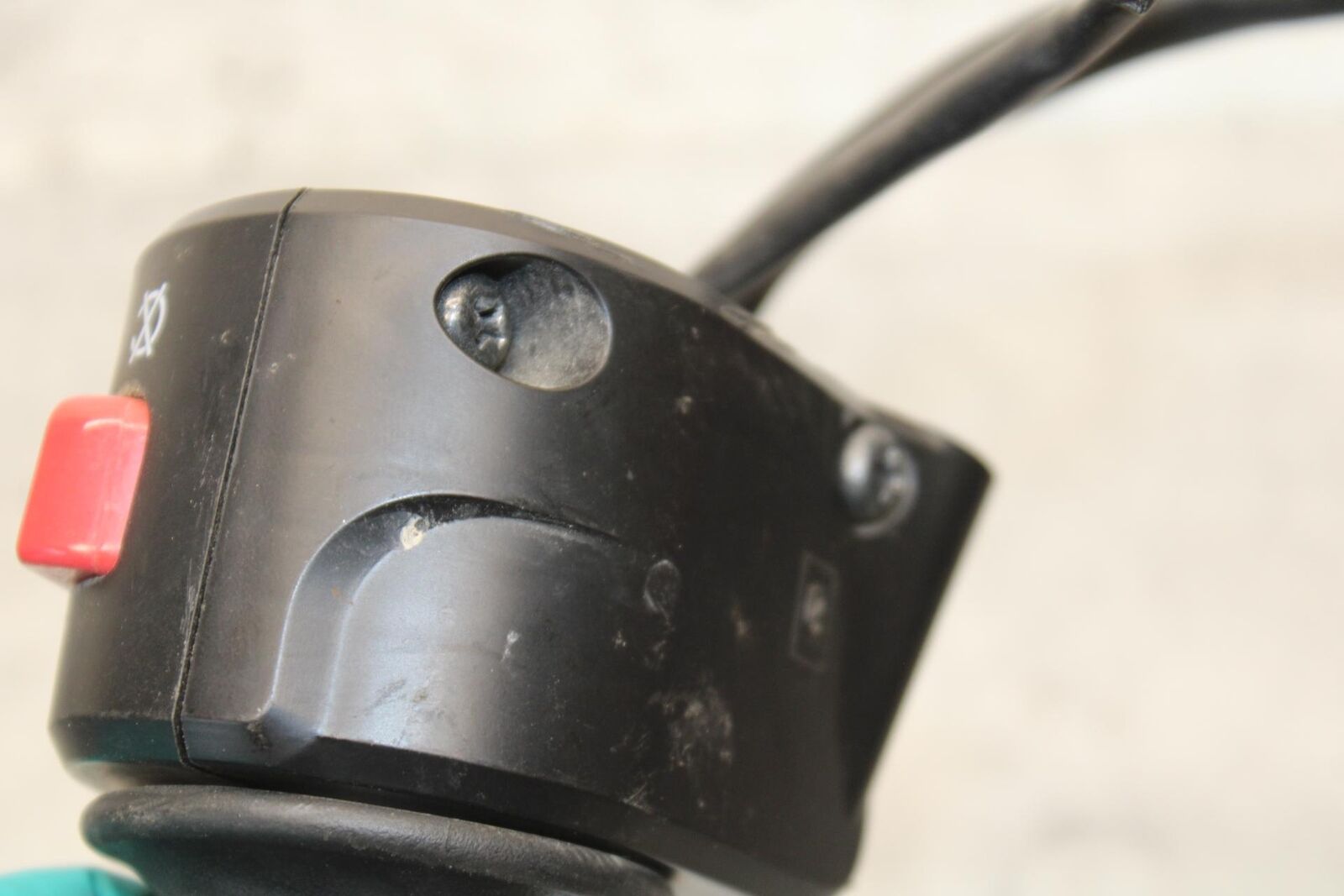 2014 Kawasaki Ninja 650 EX650E RIGHT CLIP ON HANDLE KILL OFF START SWITCH BB569