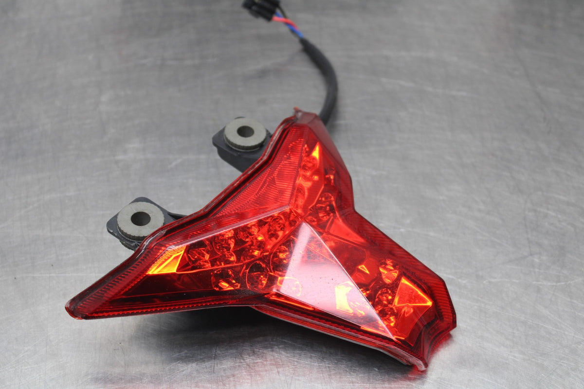 24-25 KAWASAKI NINJA ZX4R REAR TAIL TAILLIGHT BACK BRAKE LIGHT BB840