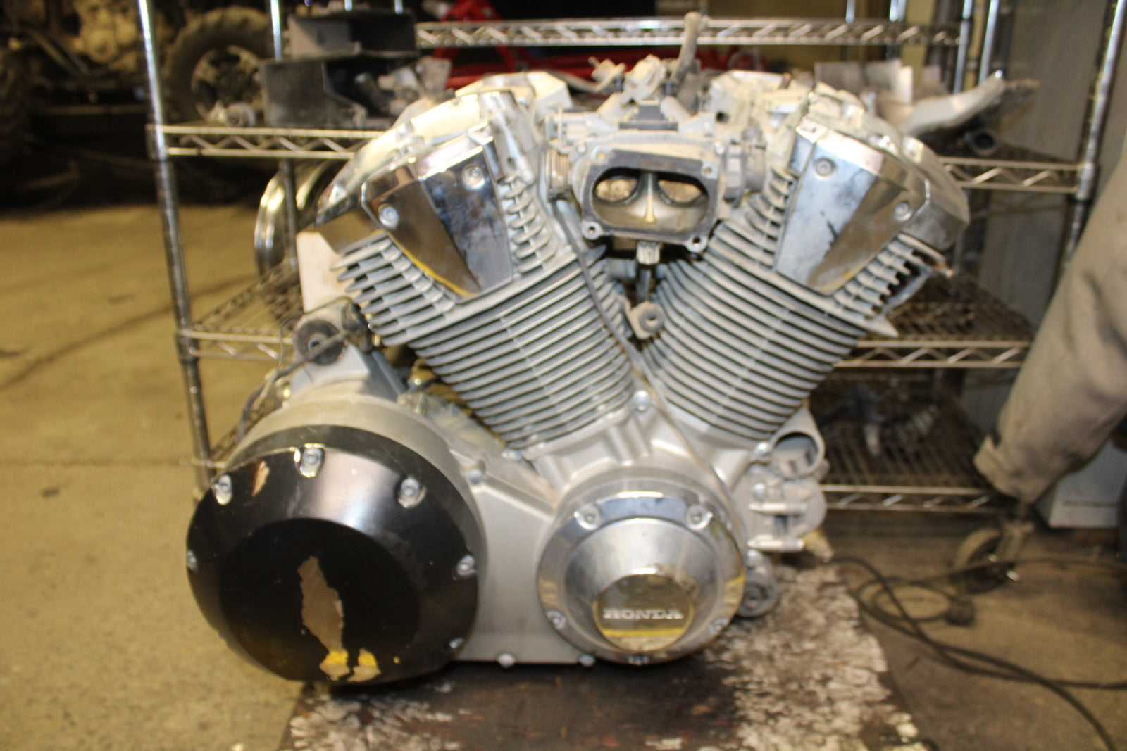 02-04 HONDA VTX1800S ENGINE MOTOR BB712