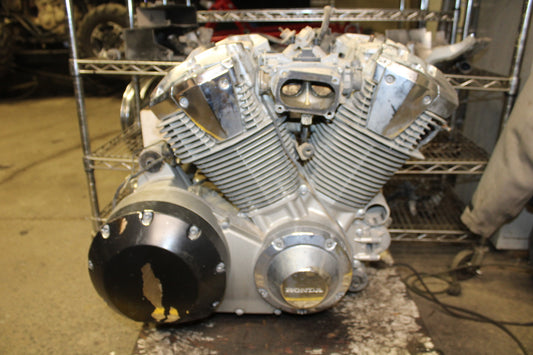 02-04 HONDA VTX1800S ENGINE MOTOR BB712