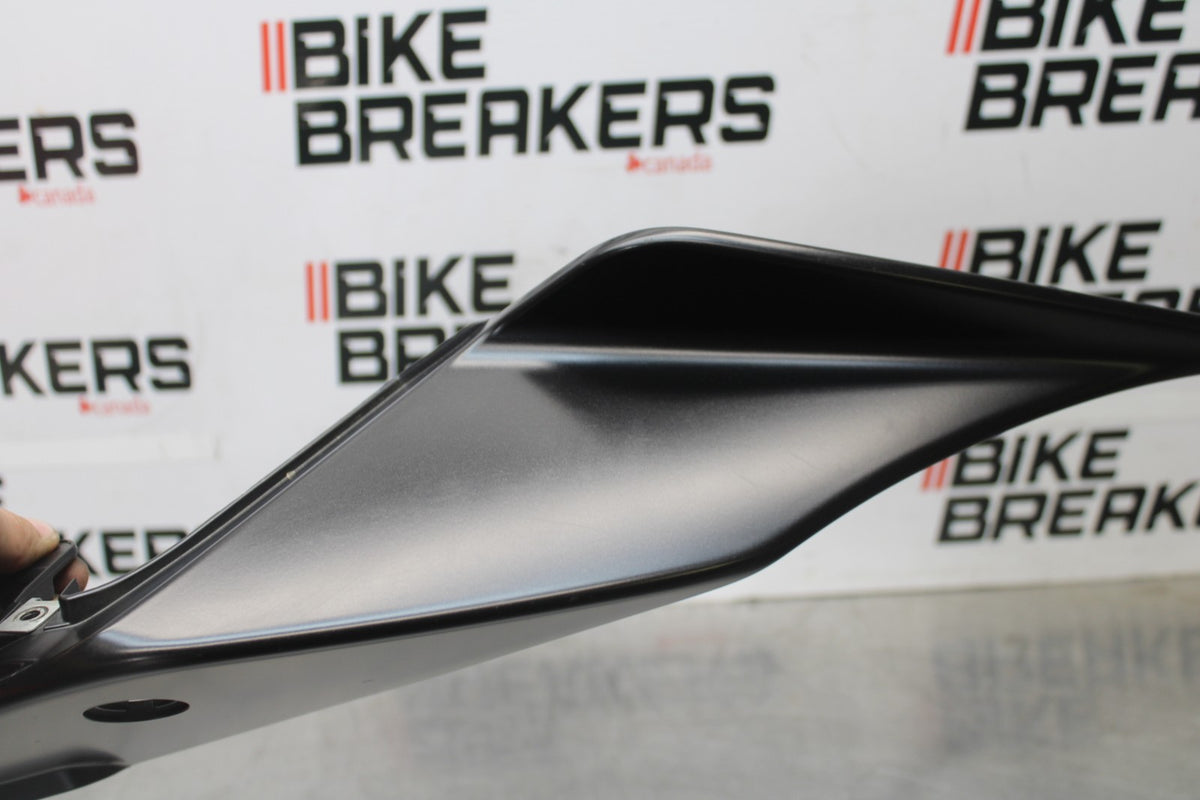 15 APRILIA RSV4 FACTORY APRC ABS LEFT REAR BACK TAIL FAIRING COWL SHROUD BB901