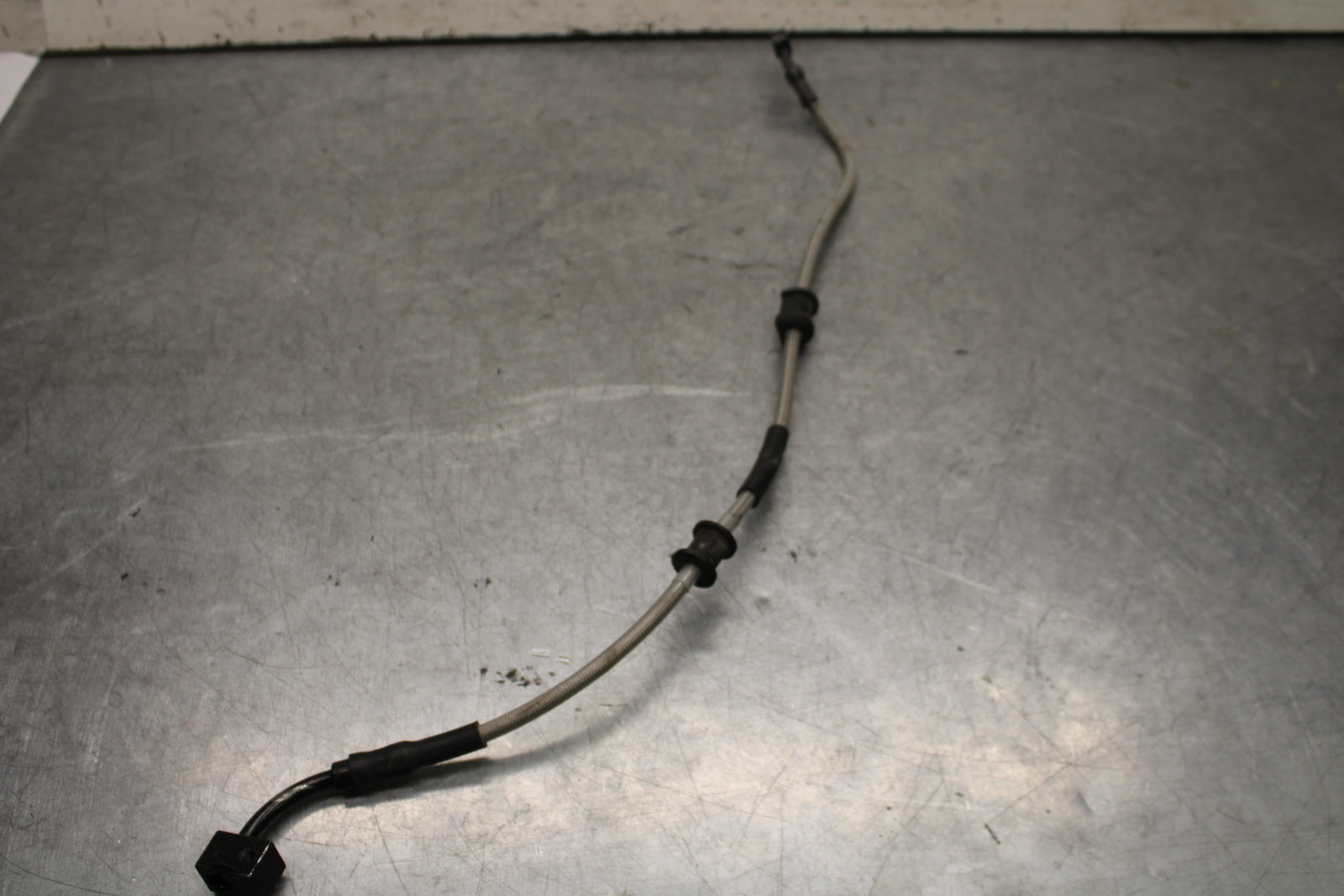 16 KAWASAKI NINJA ZX10R REAR BACK BRAKE HOSE FLUID LINE BB650
