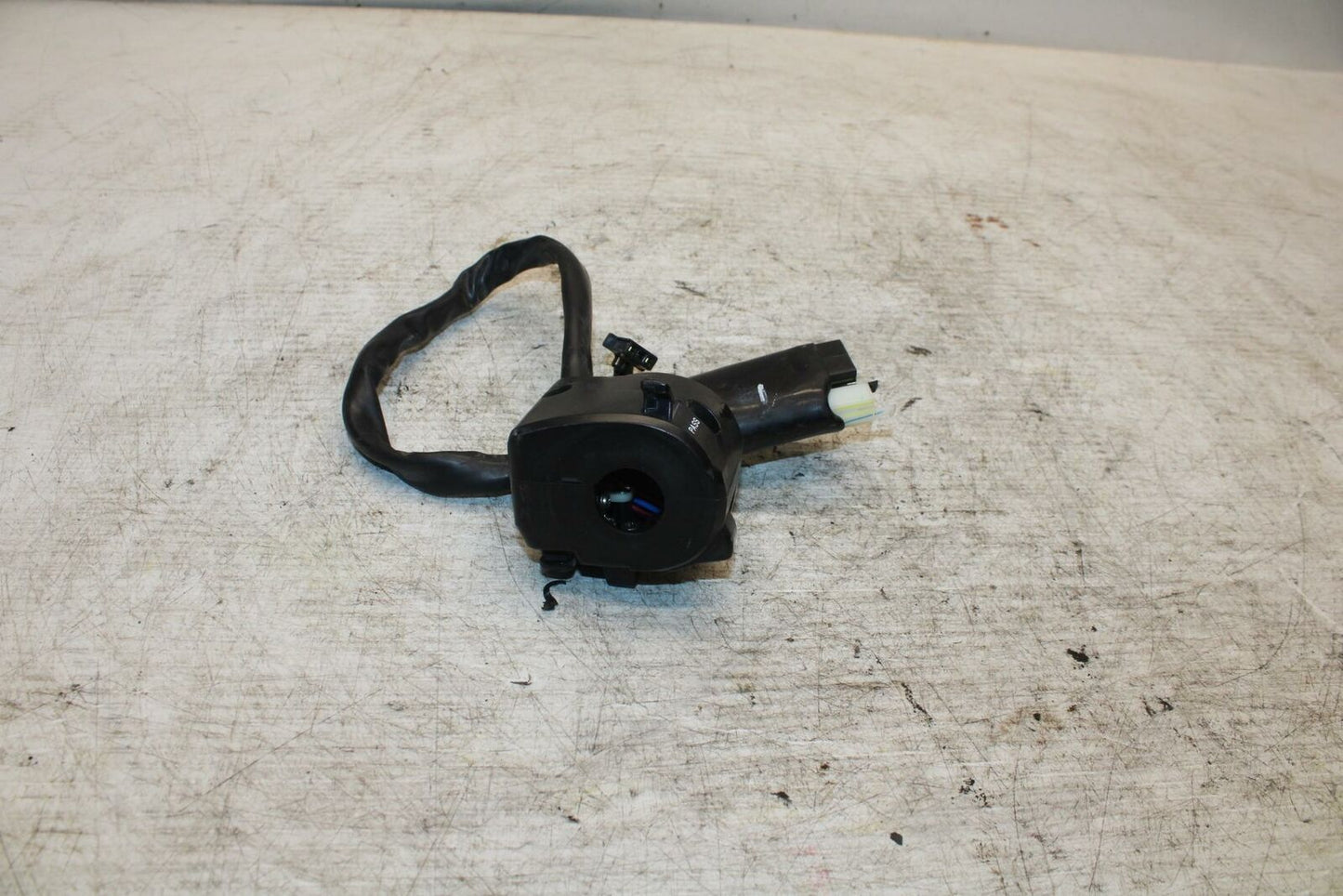 12-13 KAWASAKI EX300 NINJA LEFT CLIP ON HANDLE HORN SIGNALS SWITCH BB373