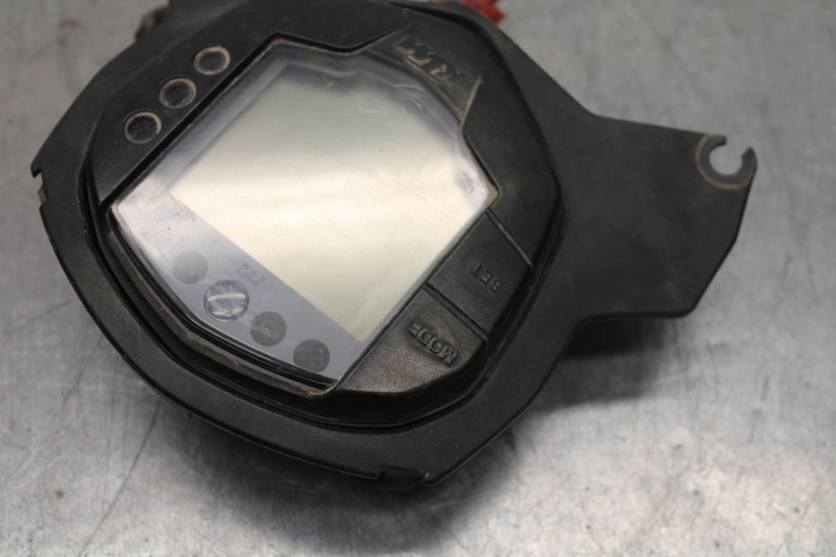 13-16 KTM 390 DUKE SPEEDO TACH GAUGES CLUSTER SPEEDOMETER TACHOMETER  BB748