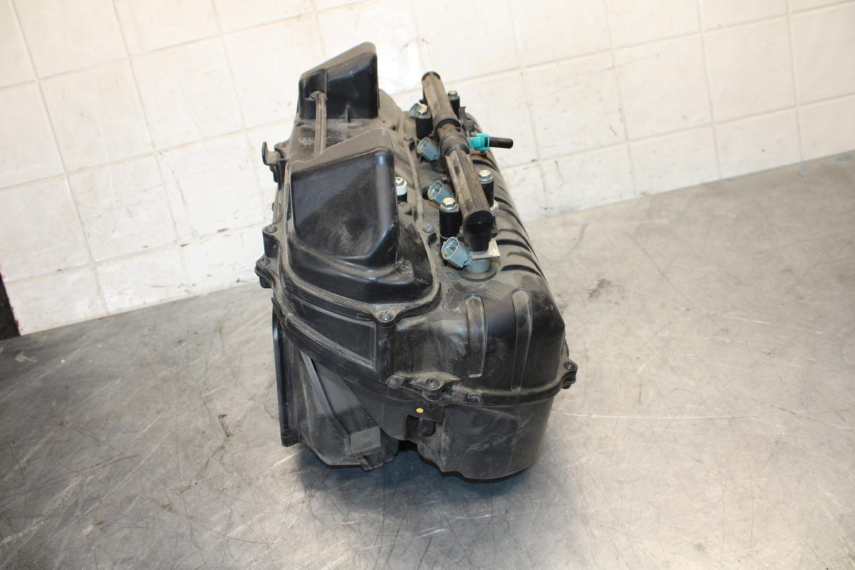 2011 Honda CBR600RR AIRBOX  INTAKE FILTER BOX 17220-MFJ-D00 17240-MFJ-D00 BB520
