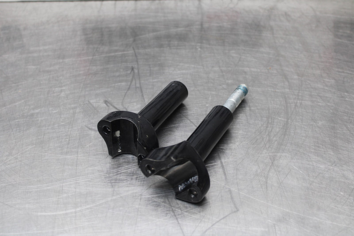 22 HARLEY-DAVIDSON SOFTAIL HANDLEBAR RISERS BB859